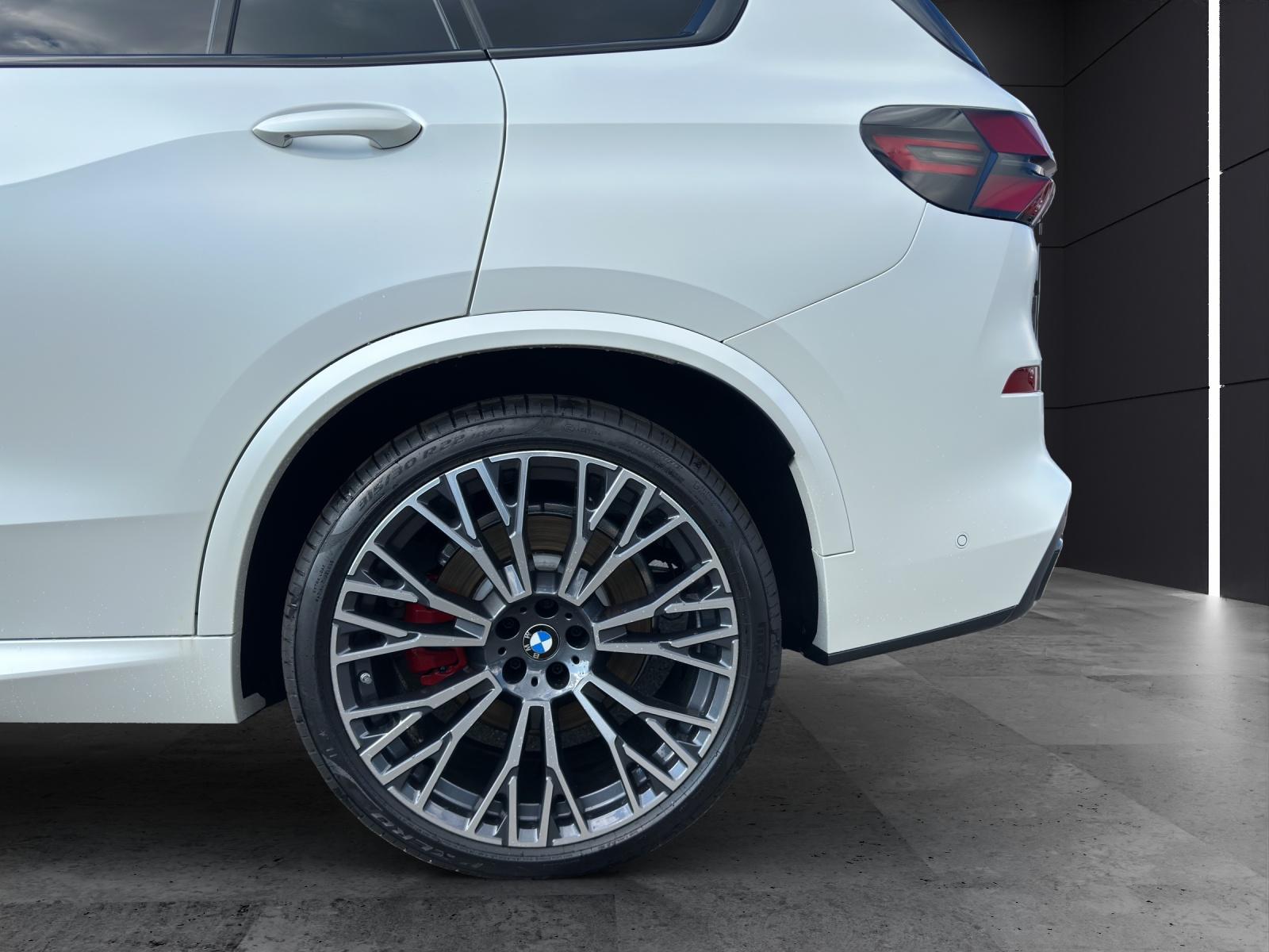 BMW X5 M60i xDrive-image-15