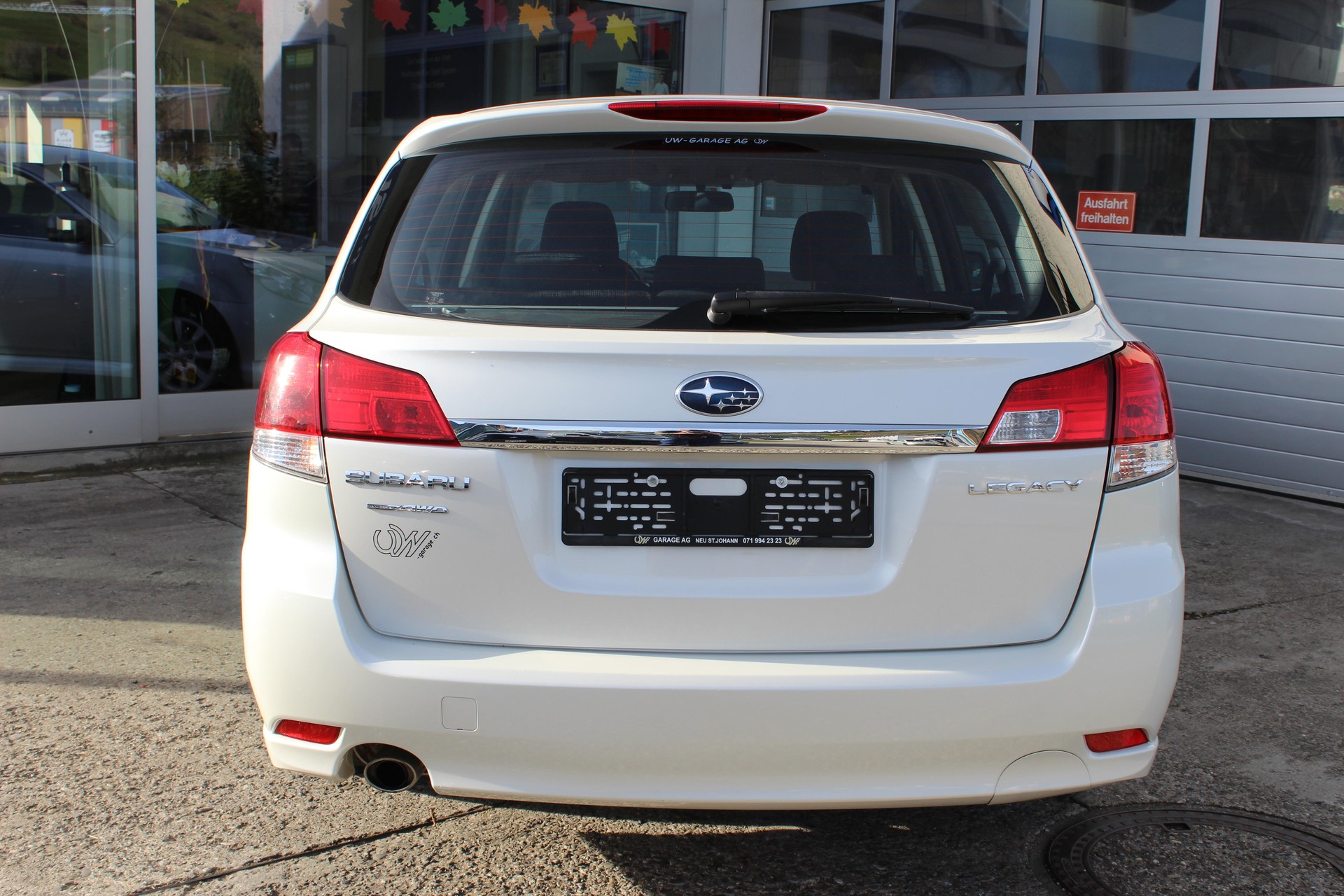 SUBARU Legacy Station 2.0i Swiss-image-4