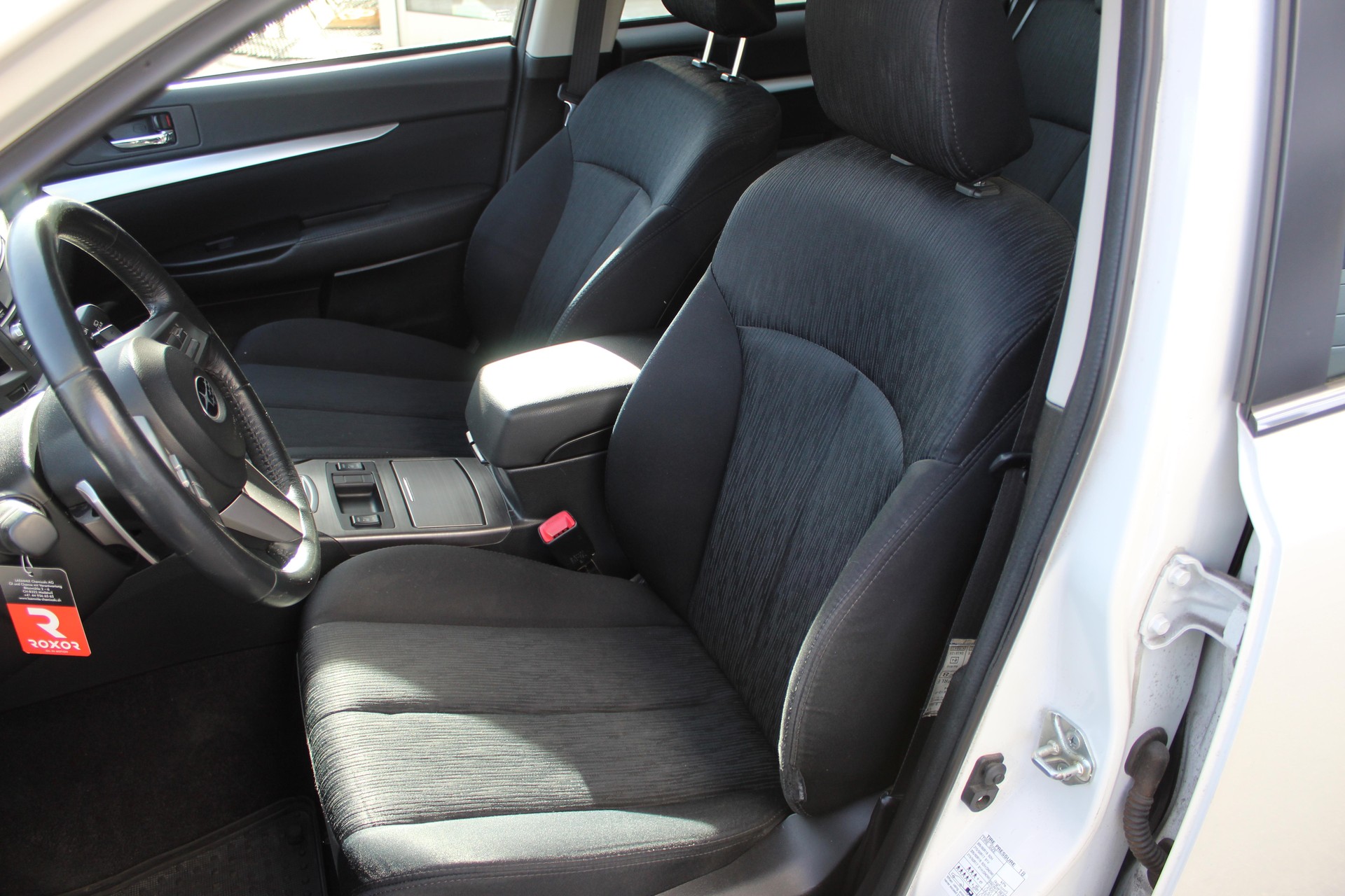 SUBARU Legacy Station 2.0i Swiss-image-9