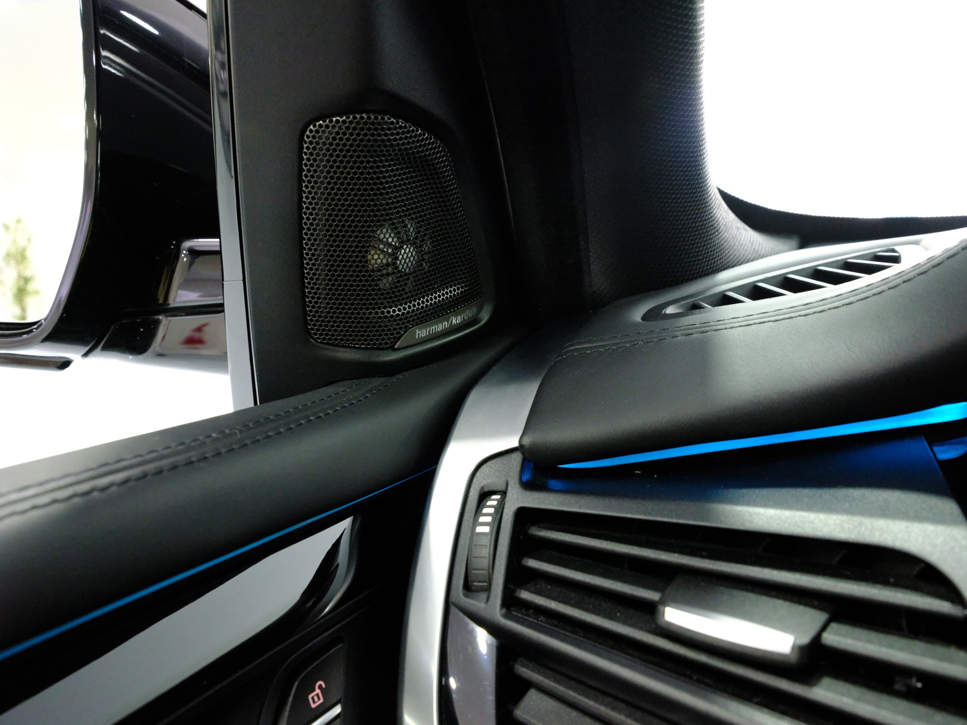 BMW X5 xDrive M50d Steptronic *Driving Assistant Plus* *Harman/Kardon* *Surround View*-image-19
