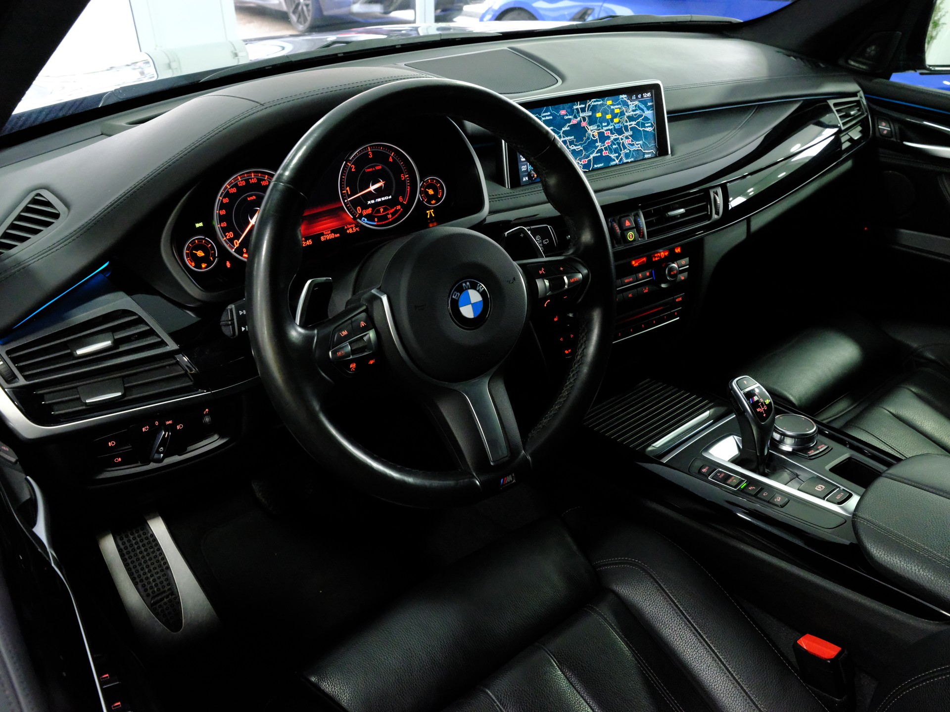 BMW X5 xDrive M50d Steptronic *Driving Assistant Plus* *Harman/Kardon* *Surround View*-image-12