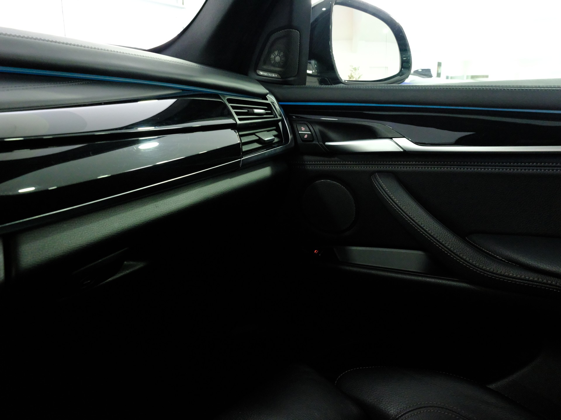 BMW X5 xDrive M50d Steptronic *Driving Assistant Plus* *Harman/Kardon* *Surround View*-image-17