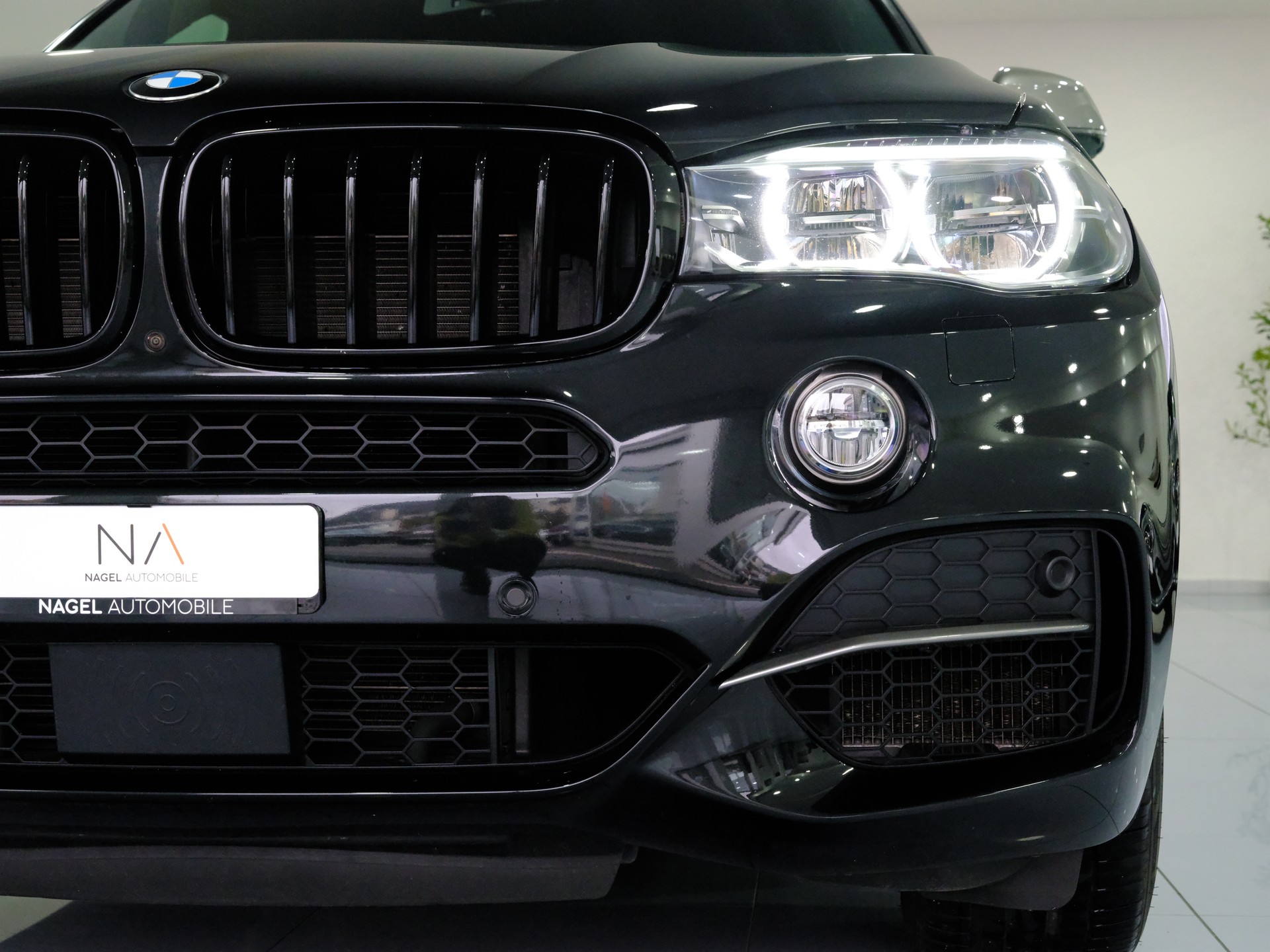 BMW X5 xDrive M50d Steptronic *Driving Assistant Plus* *Harman/Kardon* *Surround View*-image-9