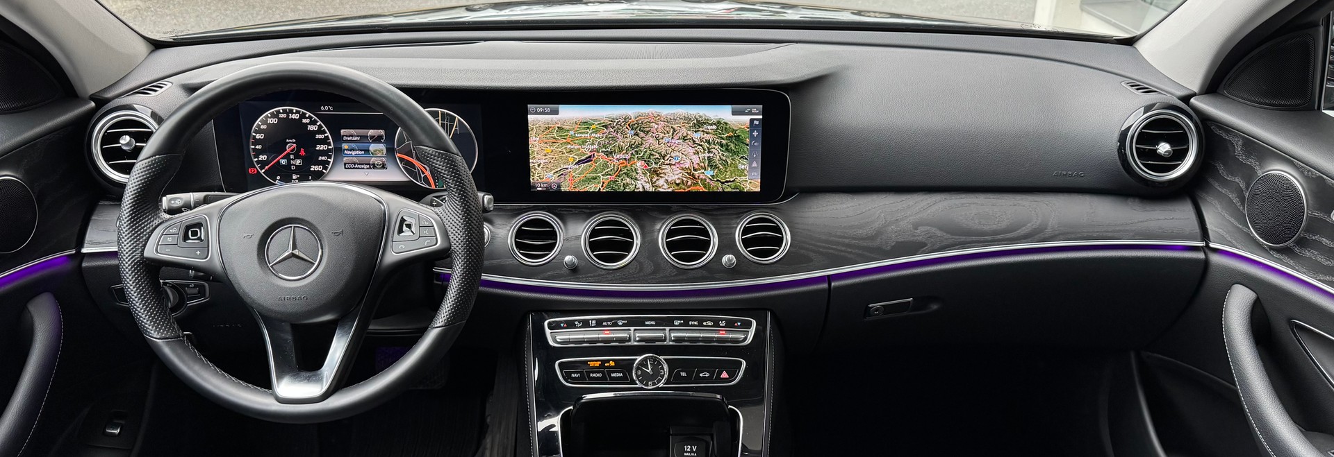 MERCEDES-BENZ E 400 Avantgarde 4Matic 9G-Tronic-image-9