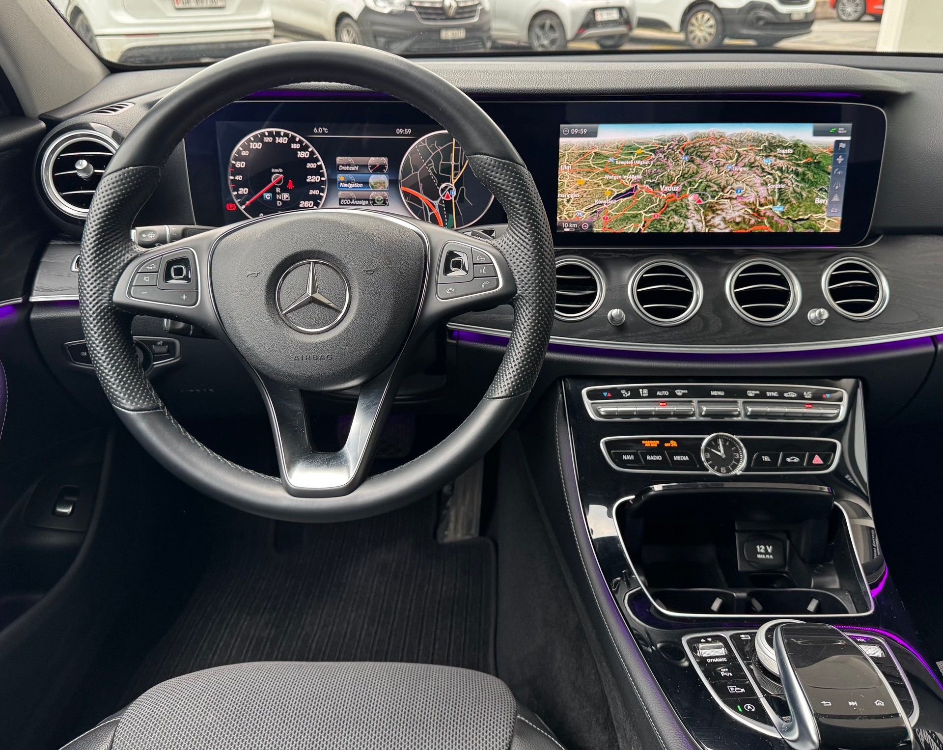 MERCEDES-BENZ E 400 Avantgarde 4Matic 9G-Tronic-image-10