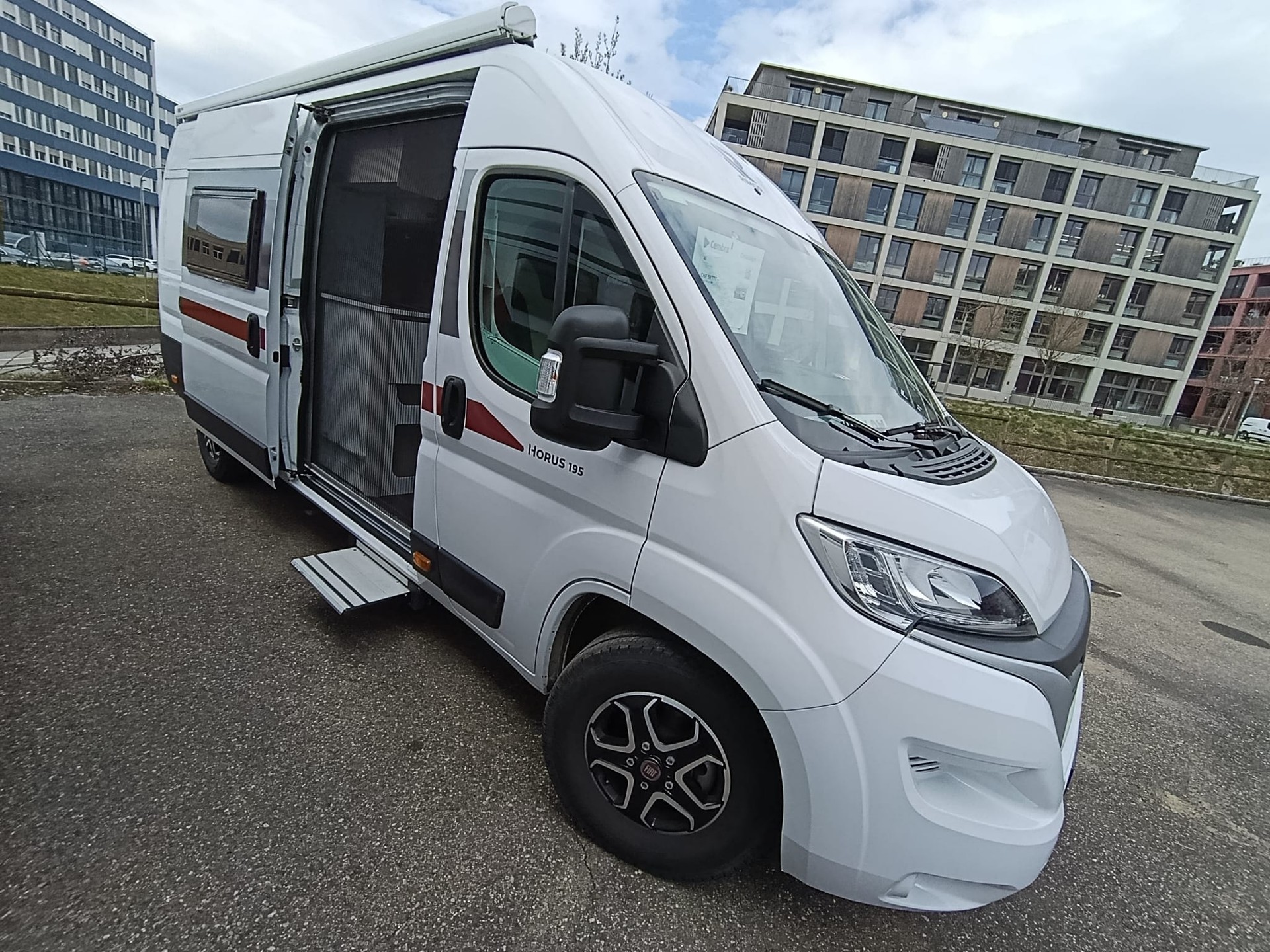 RIMOR Horus 195***Das "All-in-One"-Fahrzeug***Längsbett**Automat**4 Pers.**6.36m Länge**483Kg Nutzlast**-image-0