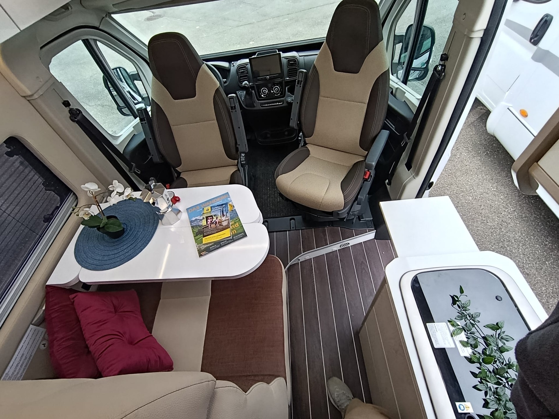 RIMOR Horus 195***Das "All-in-One"-Fahrzeug***Längsbett**Automat**4 Pers.**6.36m Länge**483Kg Nutzlast**-image-1