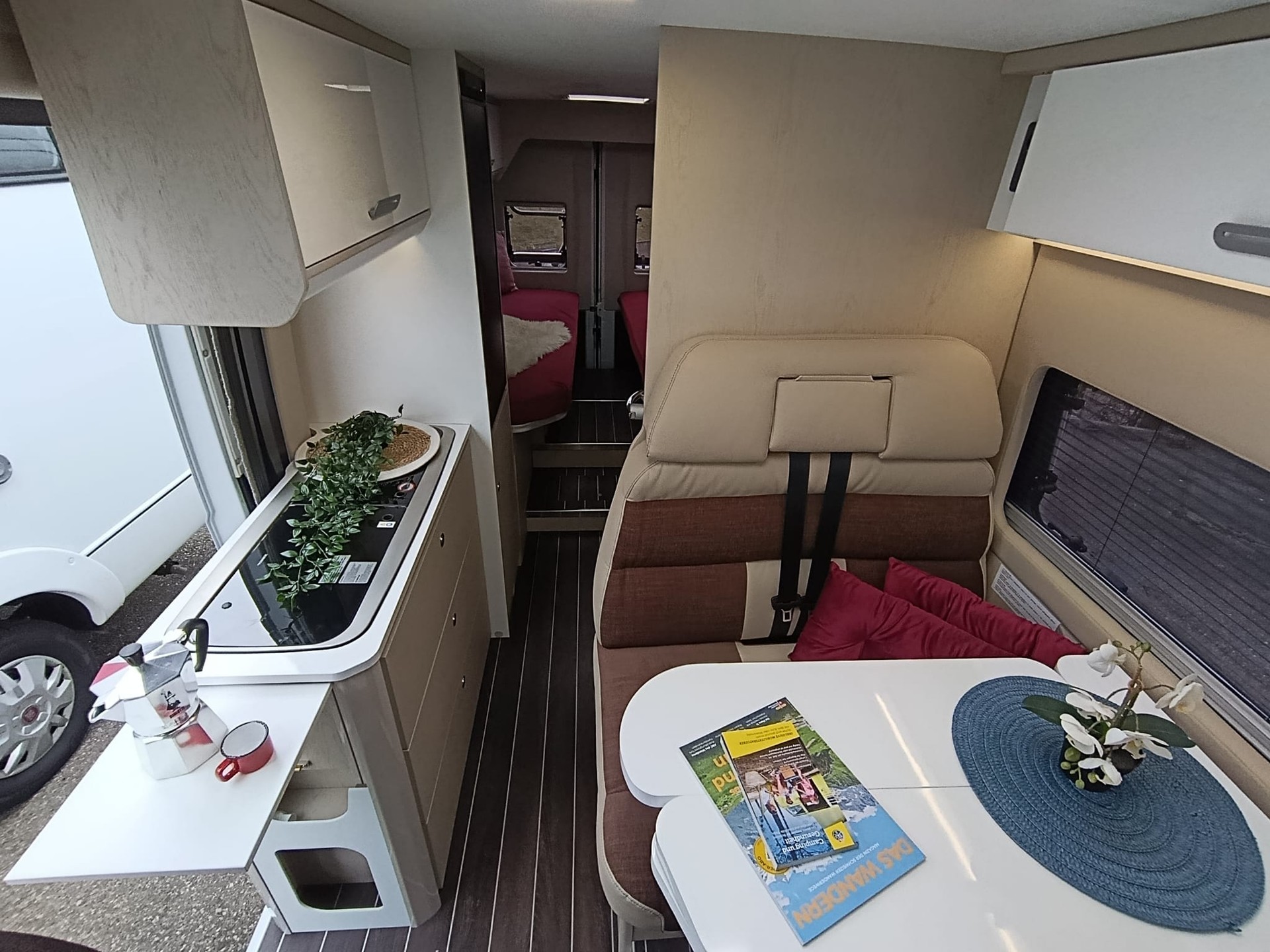 RIMOR Horus 195***Das "All-in-One"-Fahrzeug***Längsbett**Automat**4 Pers.**6.36m Länge**483Kg Nutzlast**-image-30