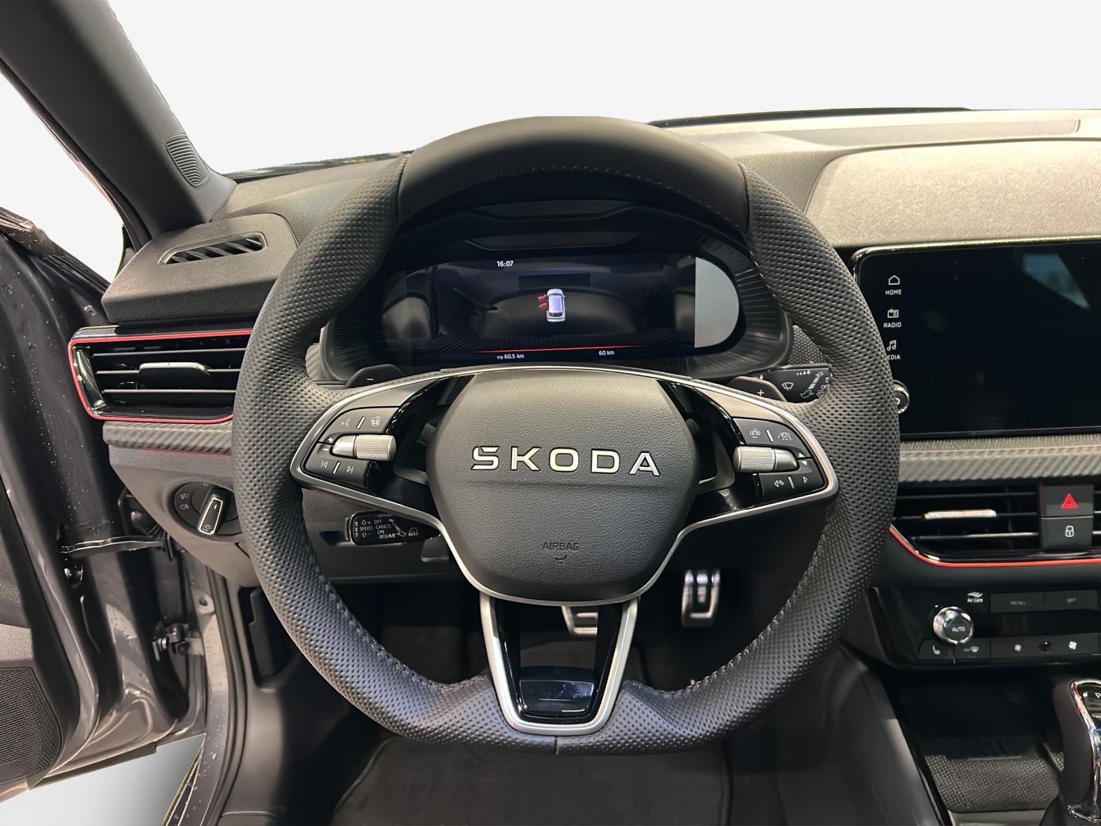 SKODA Kamiq 1.0 TSI Monte Carlo DSG-image-9