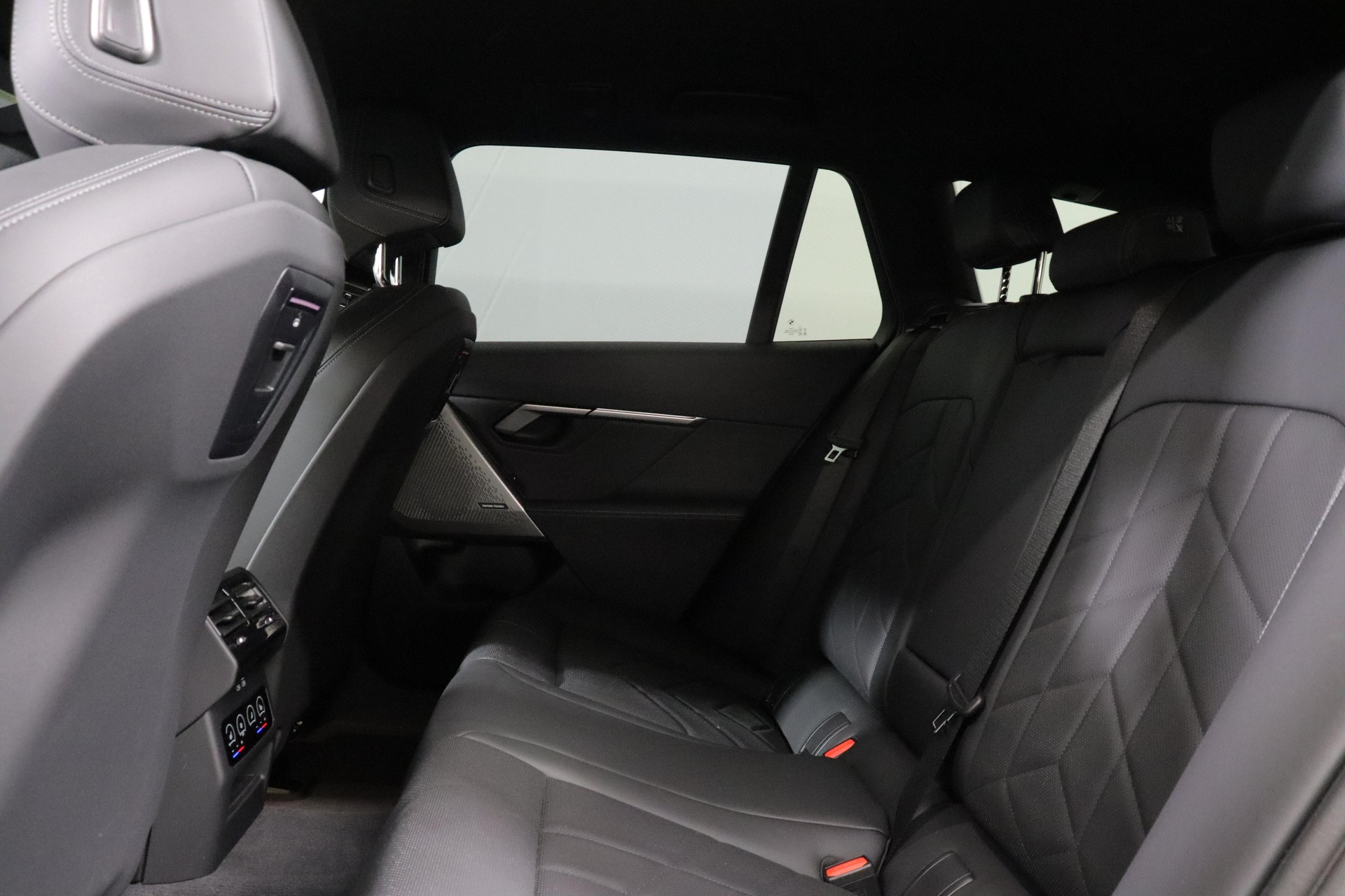 BMW 520d xDrive Touring-image-3