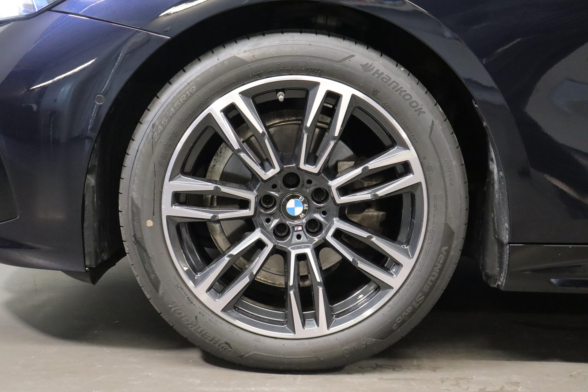 BMW 520d xDrive Touring-image-11