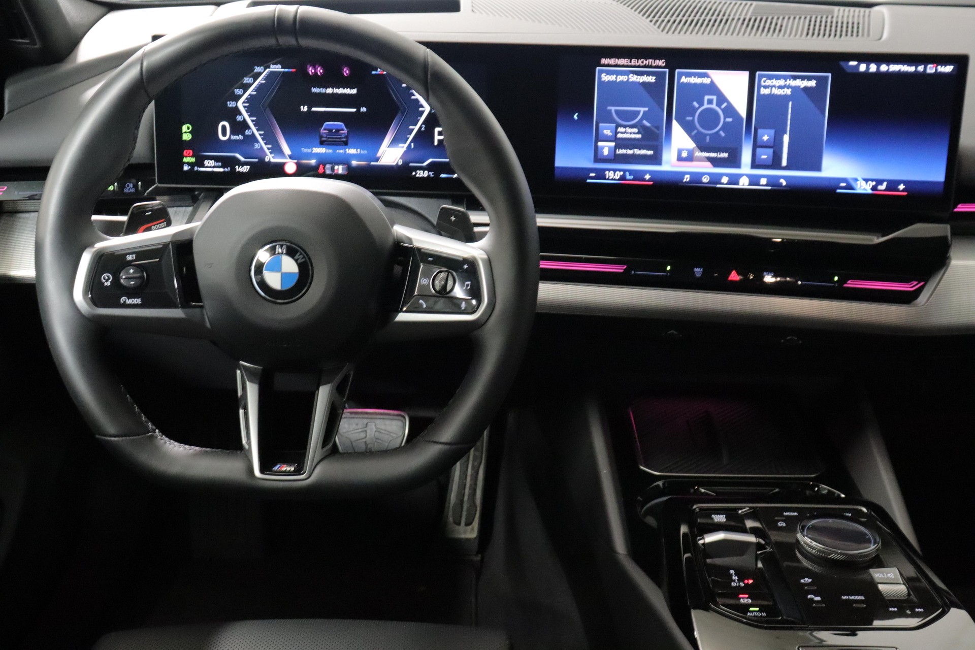BMW 520d xDrive Touring-image-5
