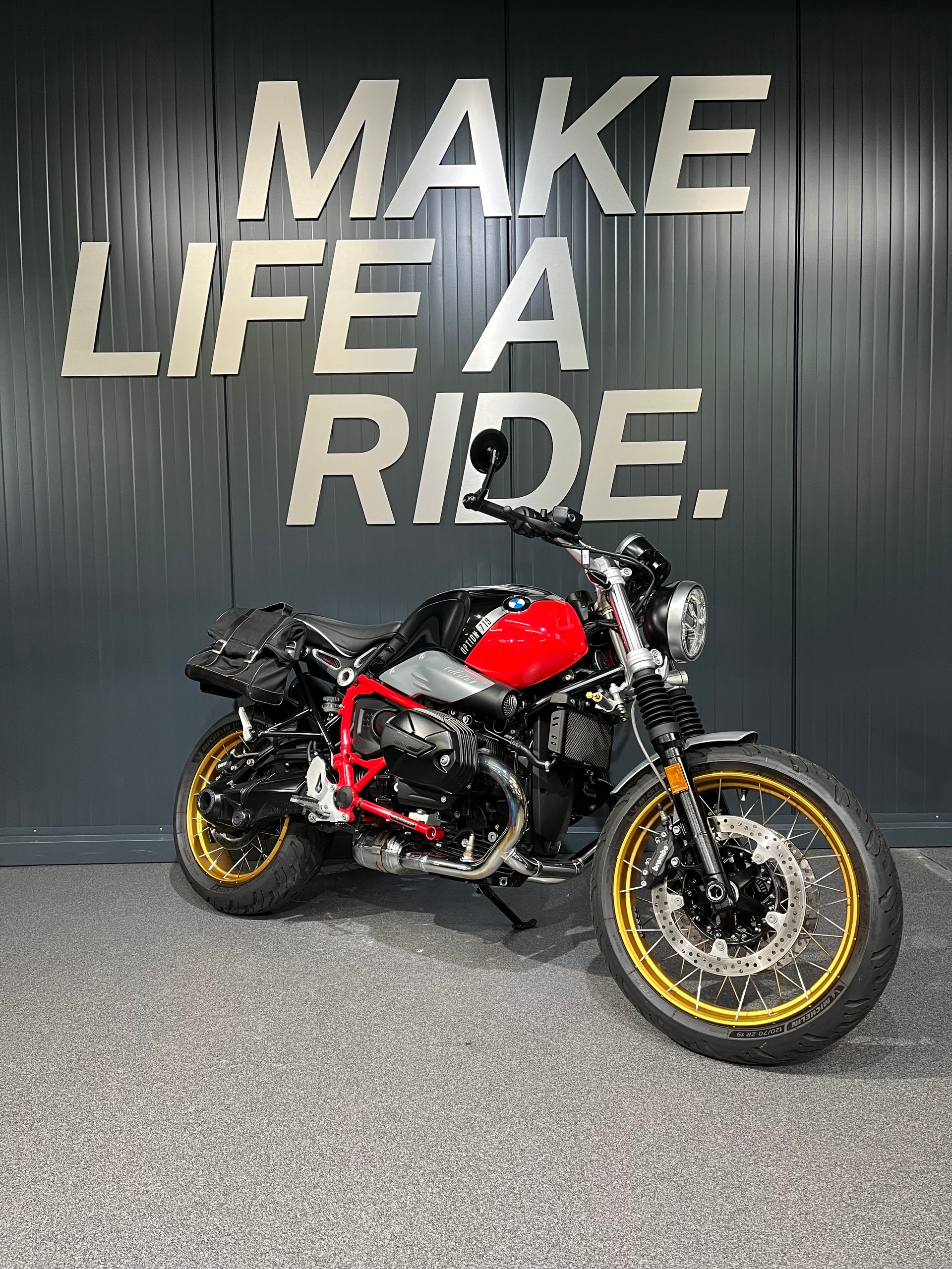BMW R nineT Urban G/S Wilbers Fahrwerk-showroom-element-1