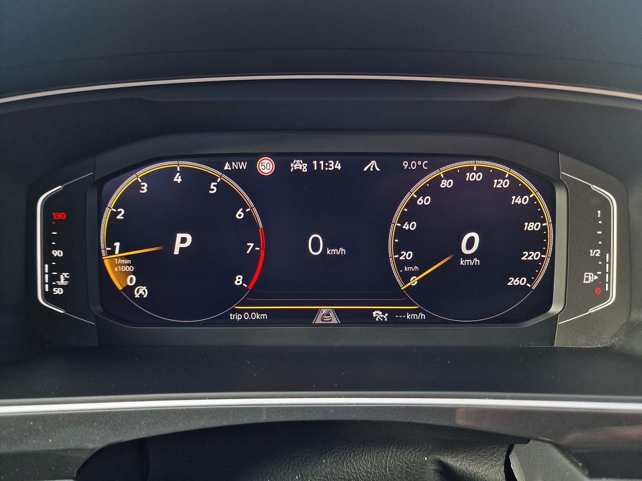 VW Tiguan 2.0TSI R-Line 4Motion DSG-image-15