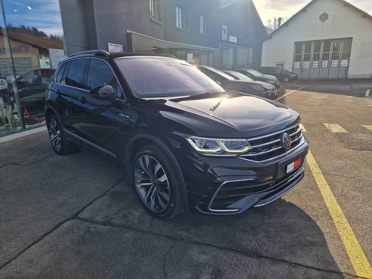 VW Tiguan 2.0TSI R-Line 4Motion DSG-image-7