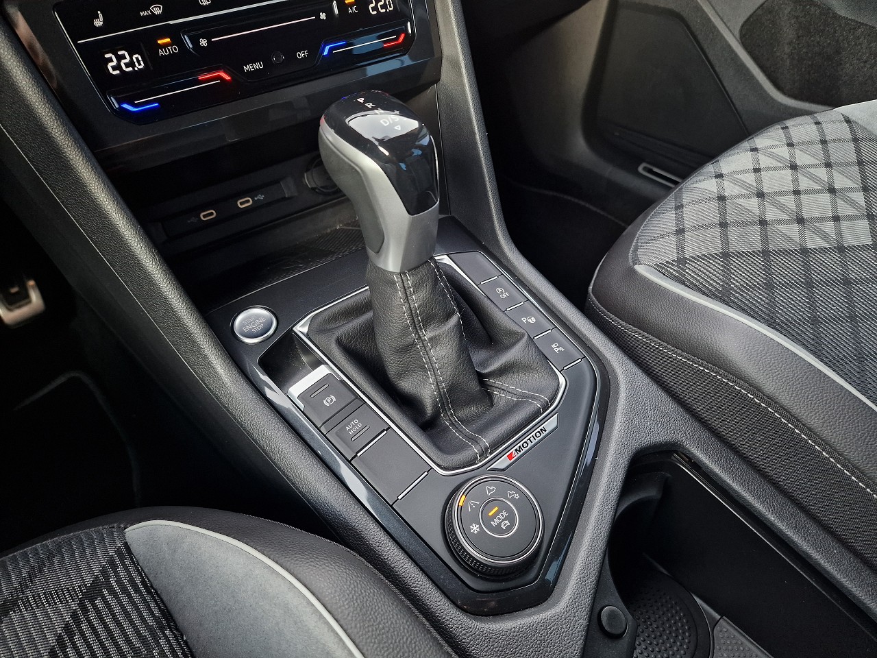 VW Tiguan 2.0TSI R-Line 4Motion DSG-image-27