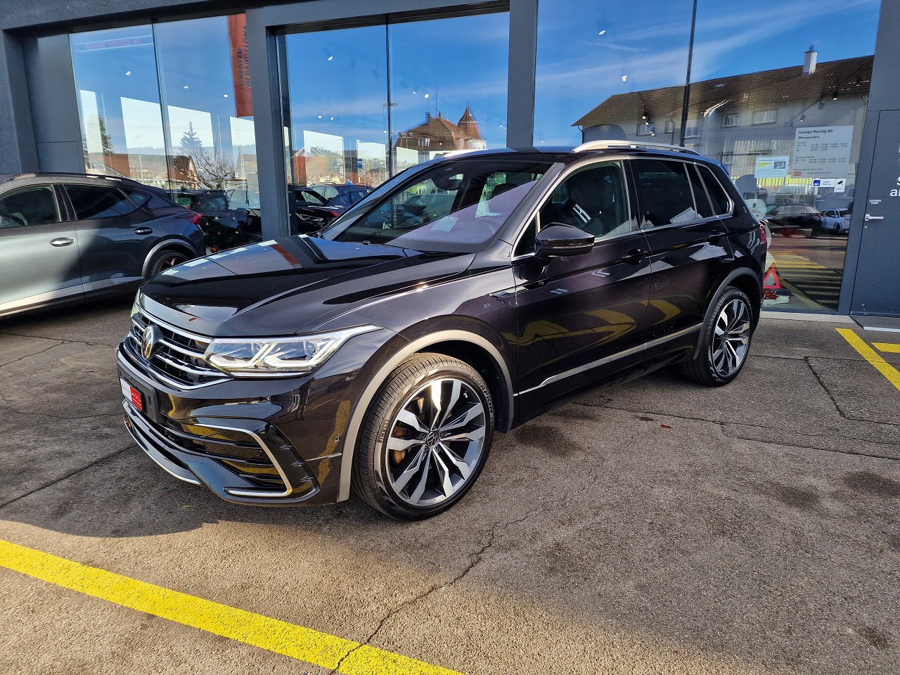 VW Tiguan 2.0TSI R-Line 4Motion DSG-image-1