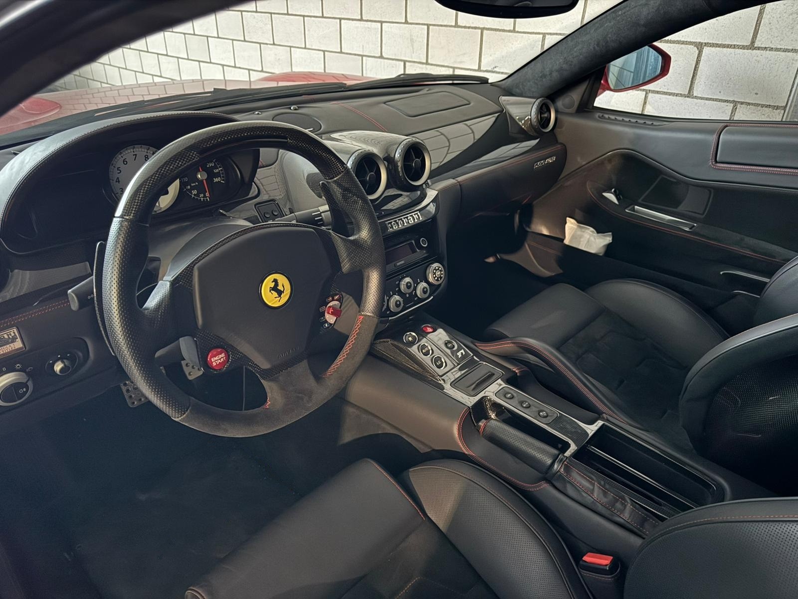 FERRARI 599 GTB HGTE Package ab Werk-showroom-element-3