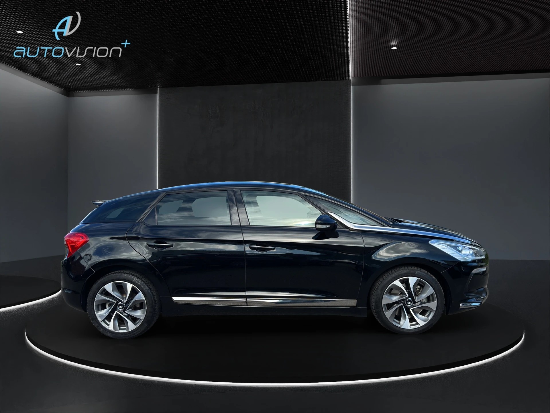 DS AUTOMOBILES DS5 2.0 E-HDi SPORT CHIC AUTOMATIC l 181 PS