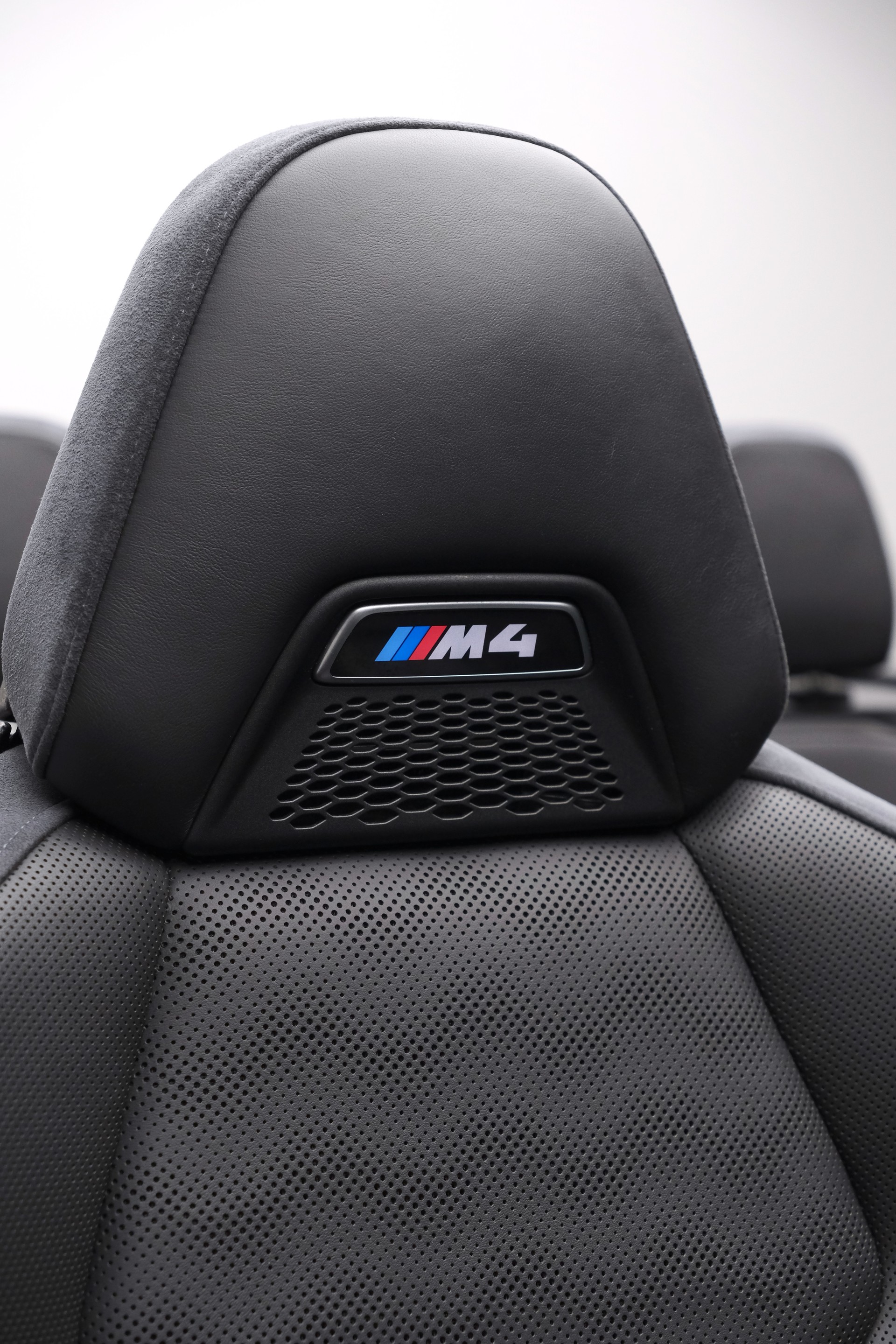 BMW M4 Cabrio Competition M xDrive-image-26