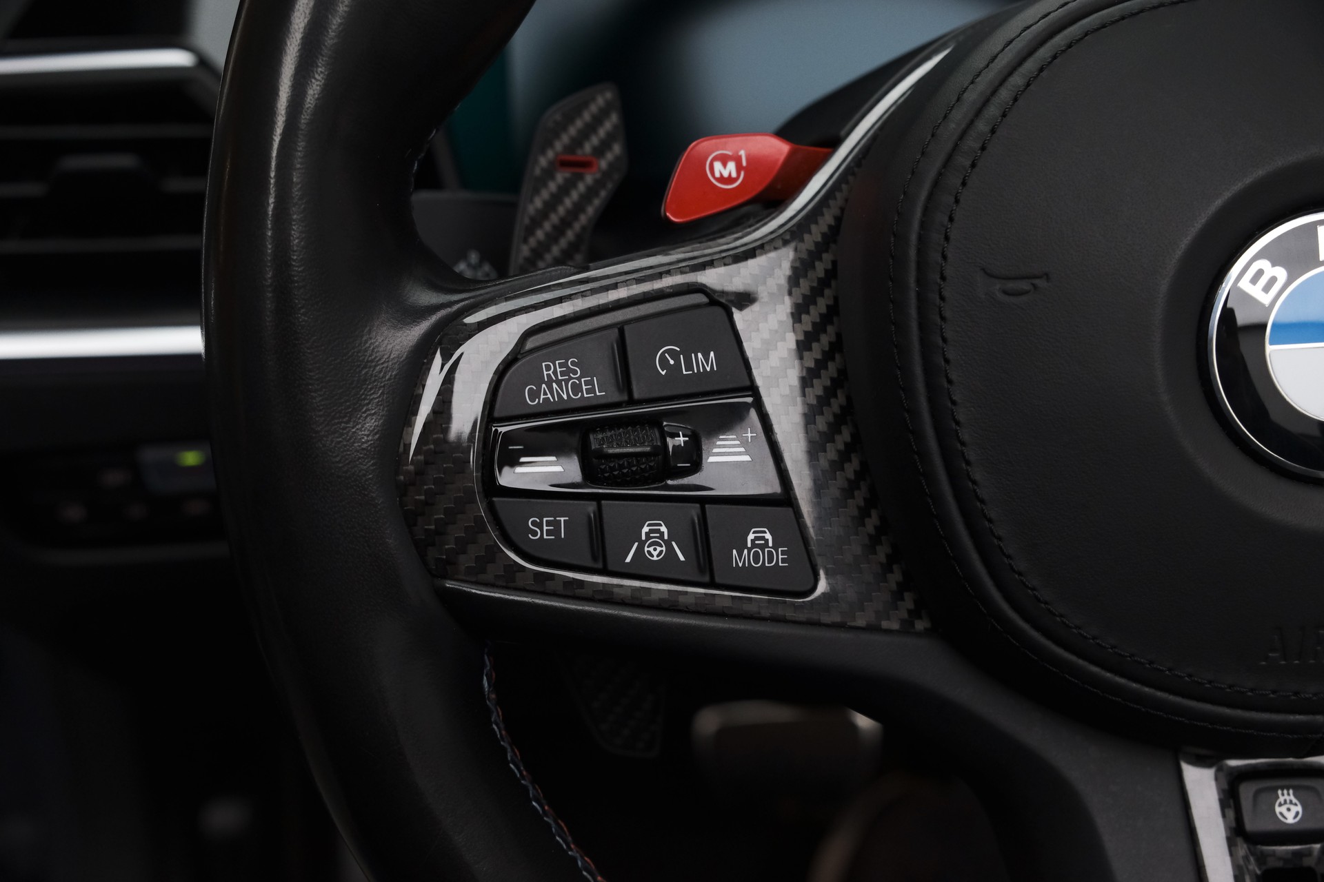 BMW M4 Cabrio Competition M xDrive-image-15