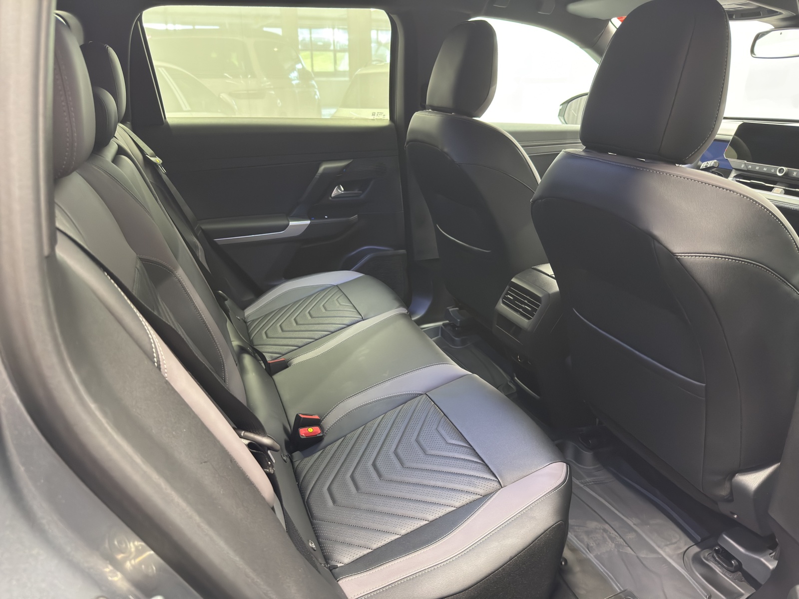 JEEP Compass 1.2 MHEV First Edition-image-9