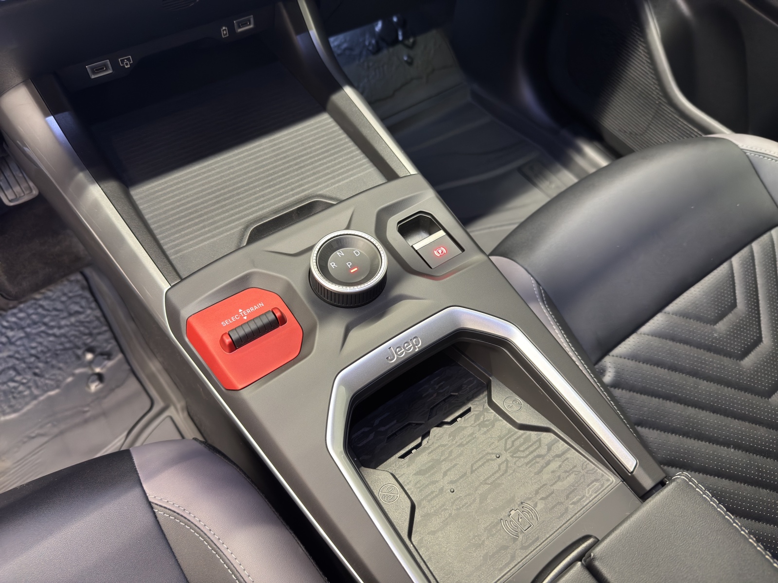 JEEP Compass 1.2 MHEV First Edition-image-15