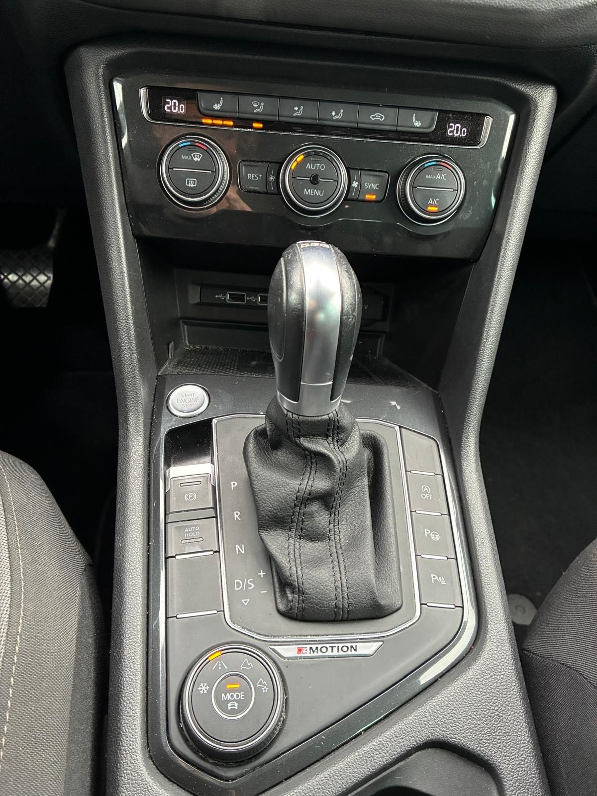 VW Tiguan 2.0TSI Comfortline 4Motion DSG-image-7