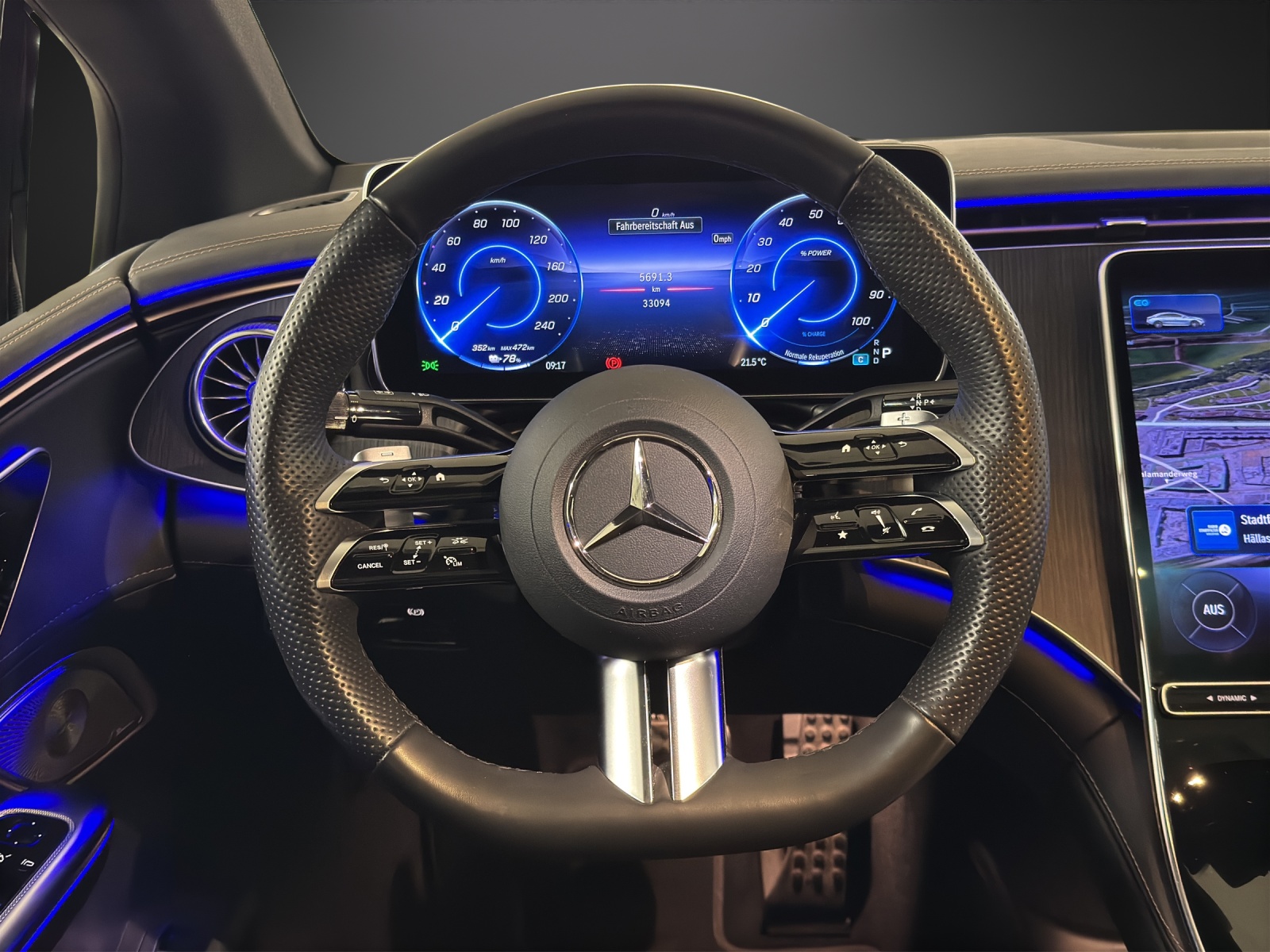 MERCEDES-BENZ EQE 350 4 Matic Executive Edition-image-12
