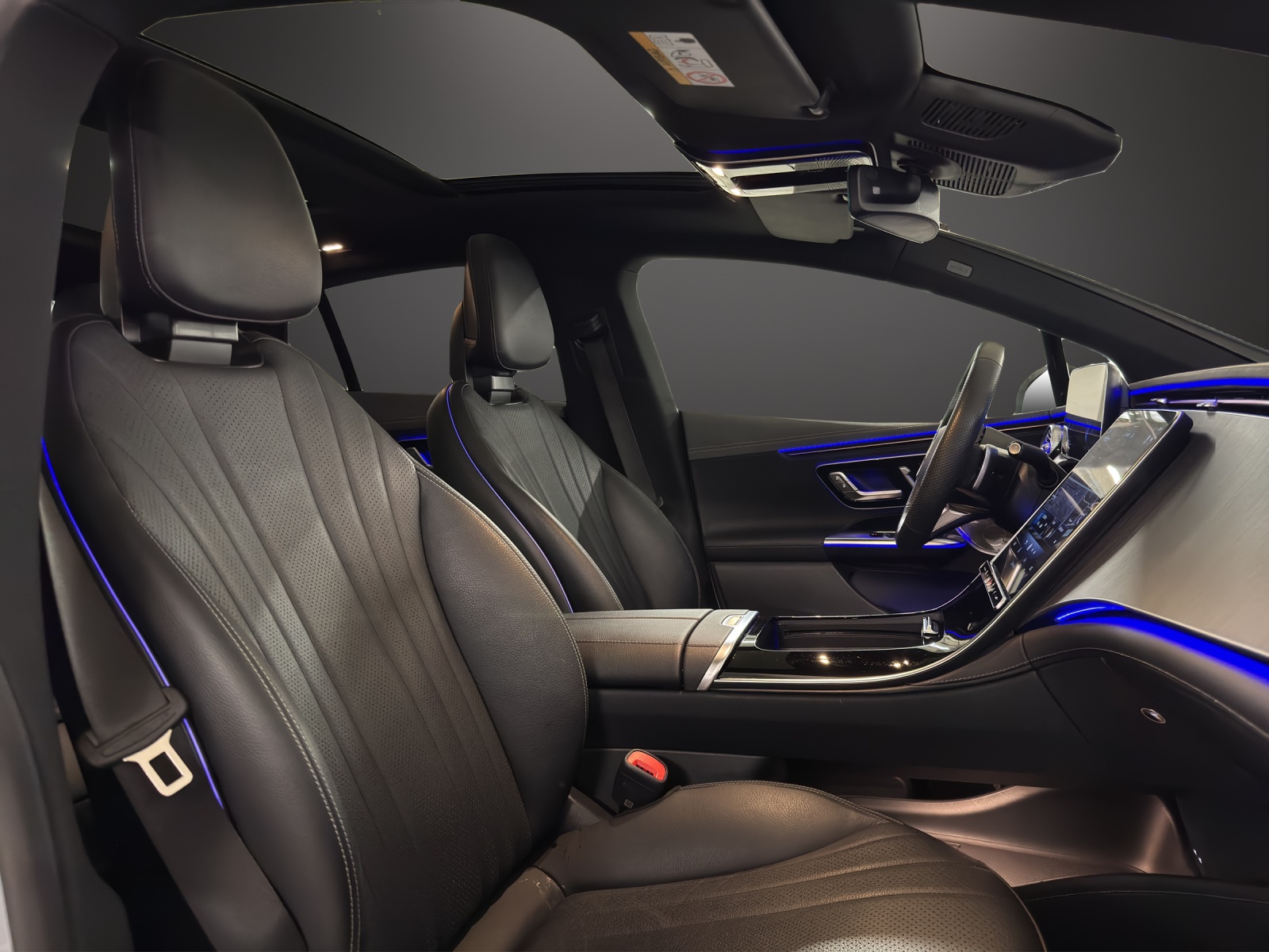 MERCEDES-BENZ EQE 350 4 Matic Executive Edition-image-13