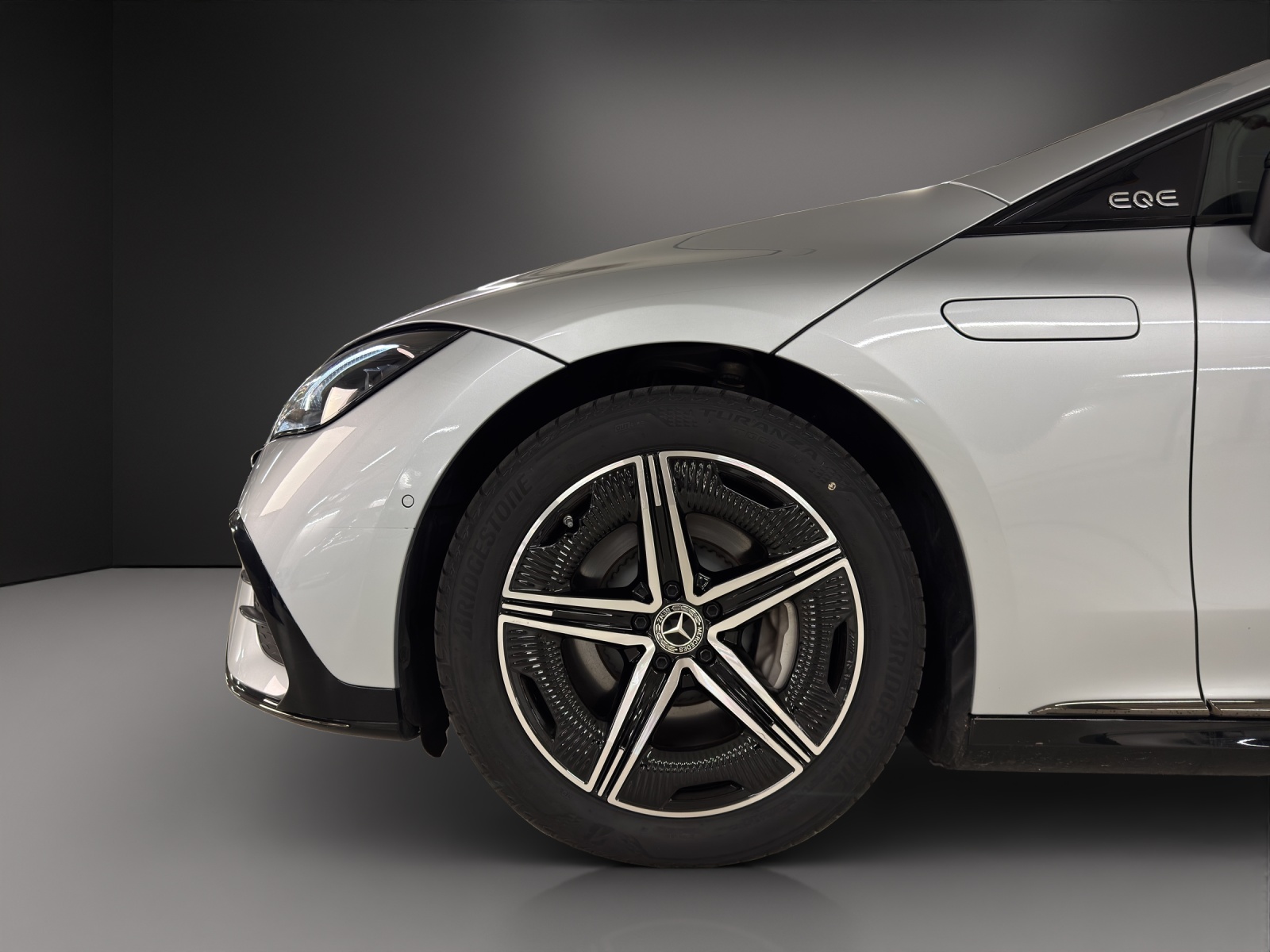 MERCEDES-BENZ EQE 350 4 Matic Executive Edition-image-8