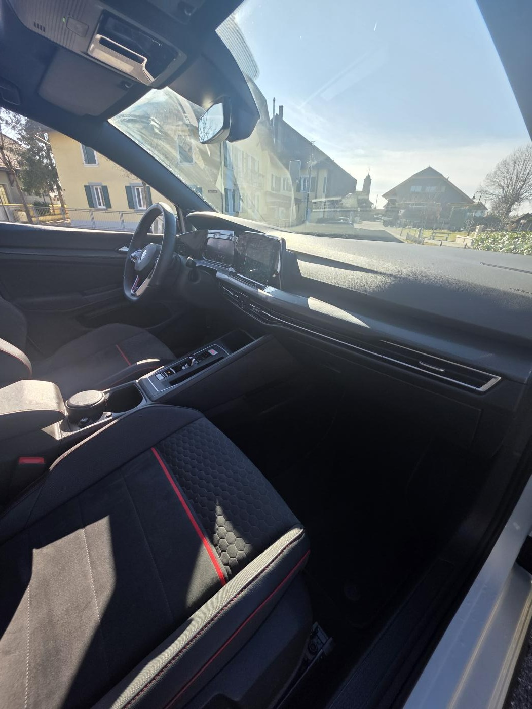 VW Golf 2.0 TSI GTI Clubsport DSG-image-9