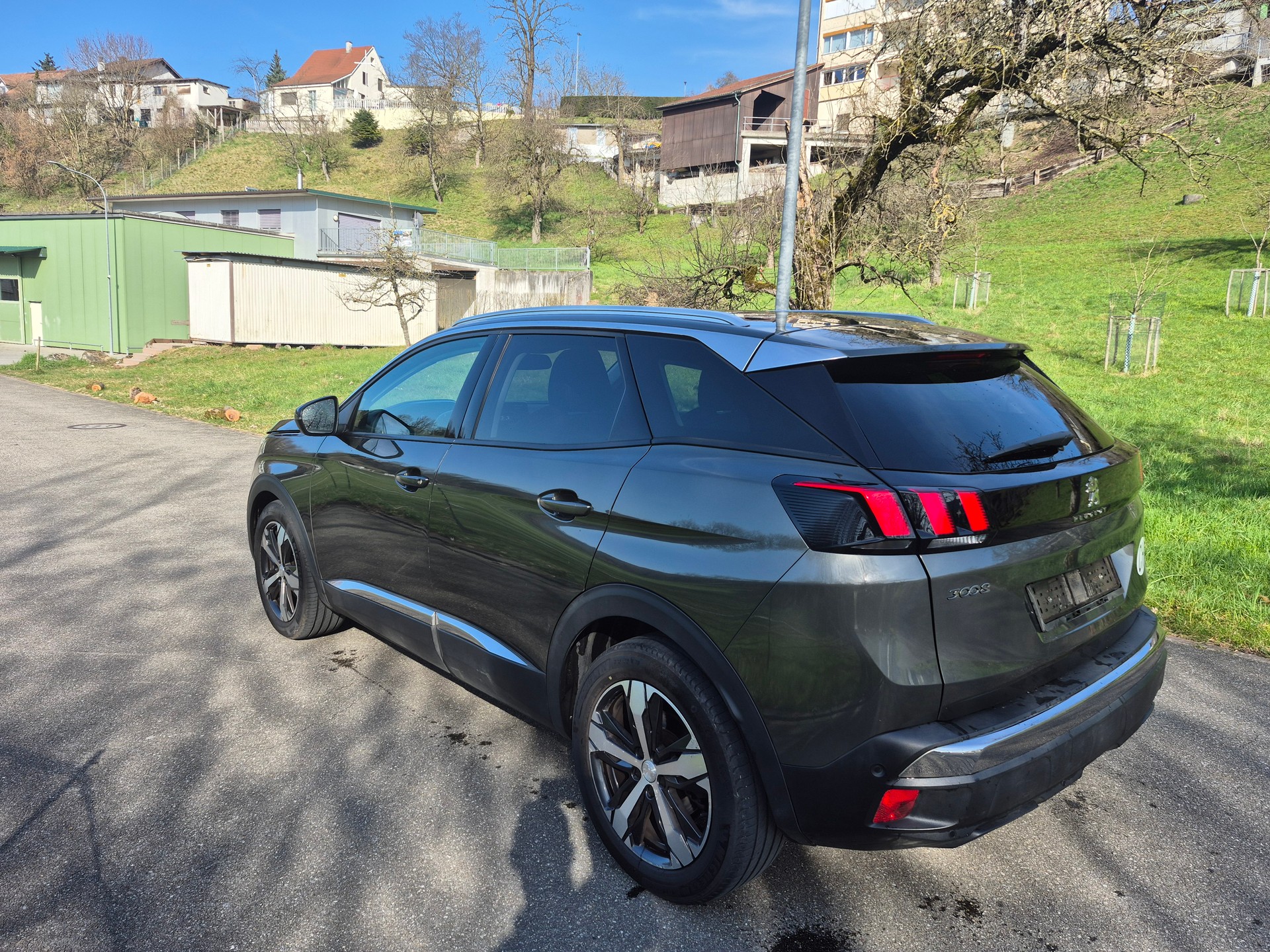 PEUGEOT 3008 1.2 PureTech Allure EAT-image-3