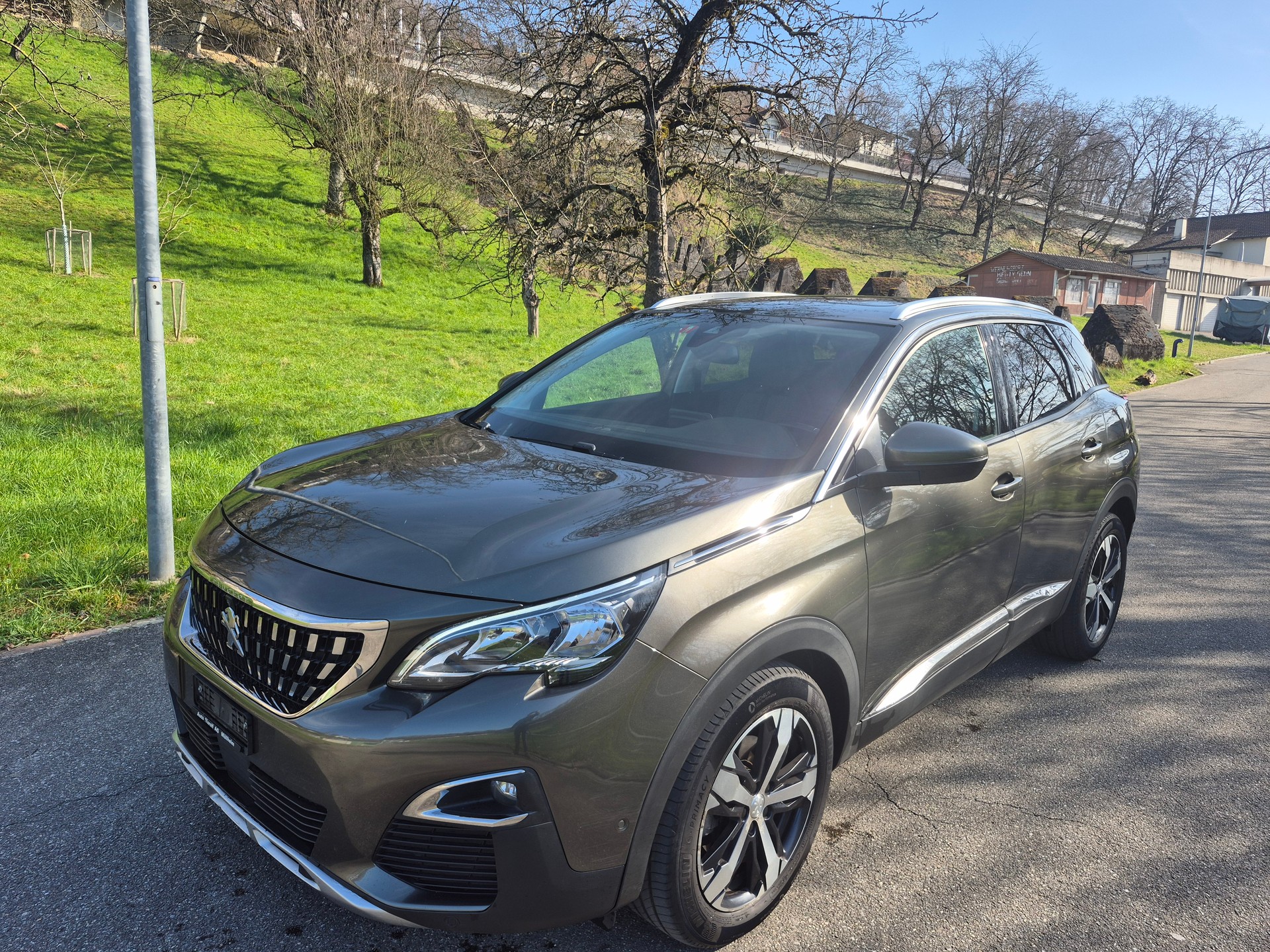 PEUGEOT 3008 1.2 PureTech Allure EAT-image-0