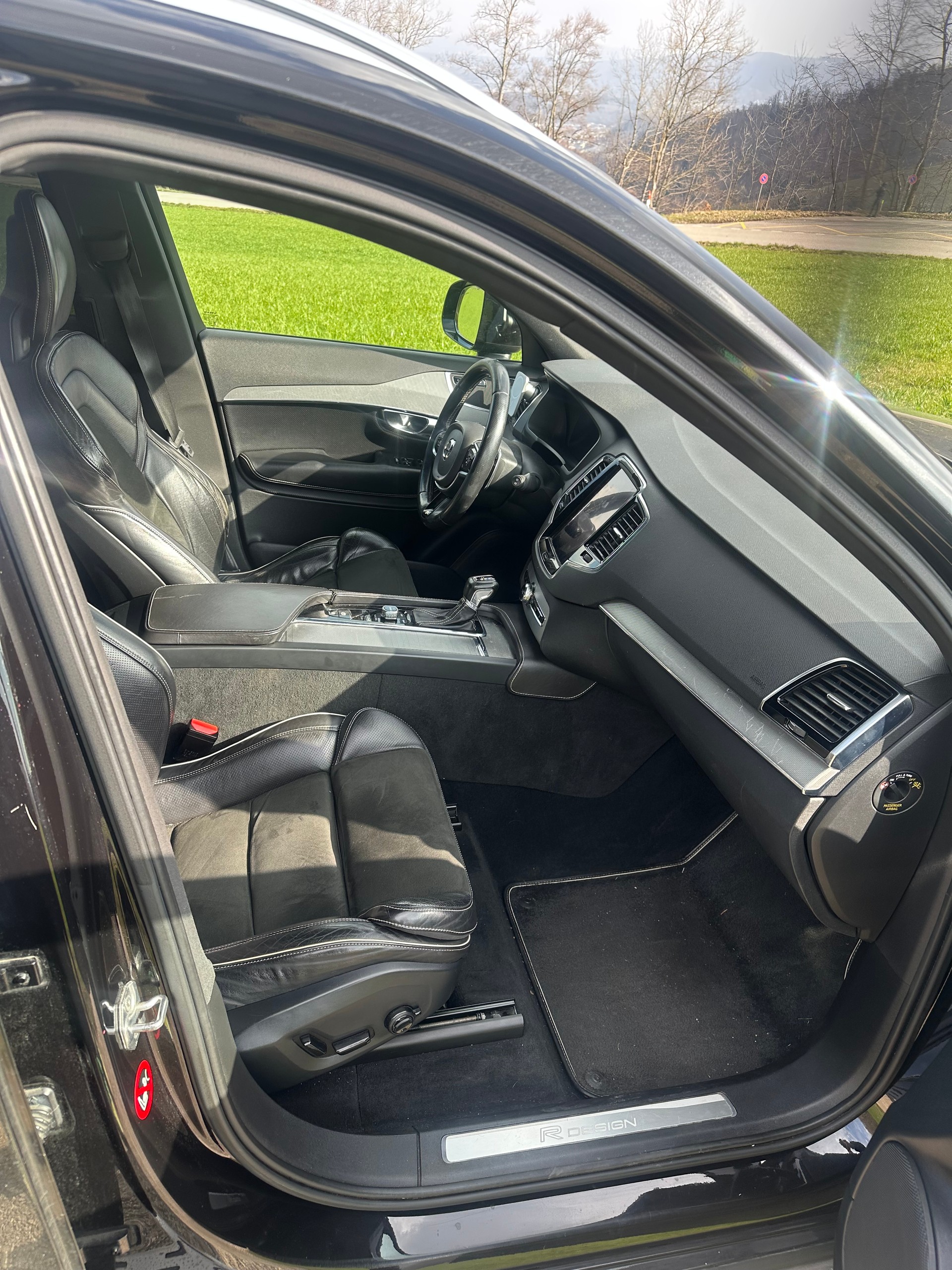 VOLVO XC90 T6 AWD R-Design Geartronic-image-1