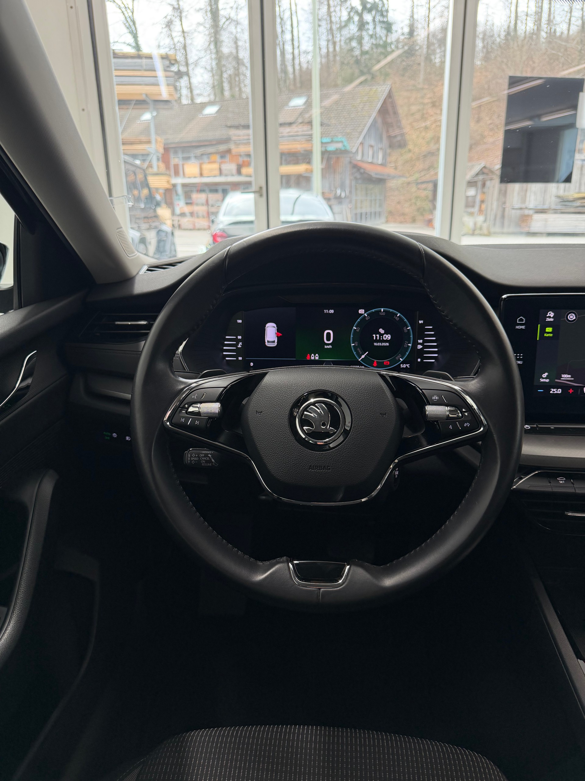 SKODA Octavia Combi 1.0 TSI Ambition DSG-image-13