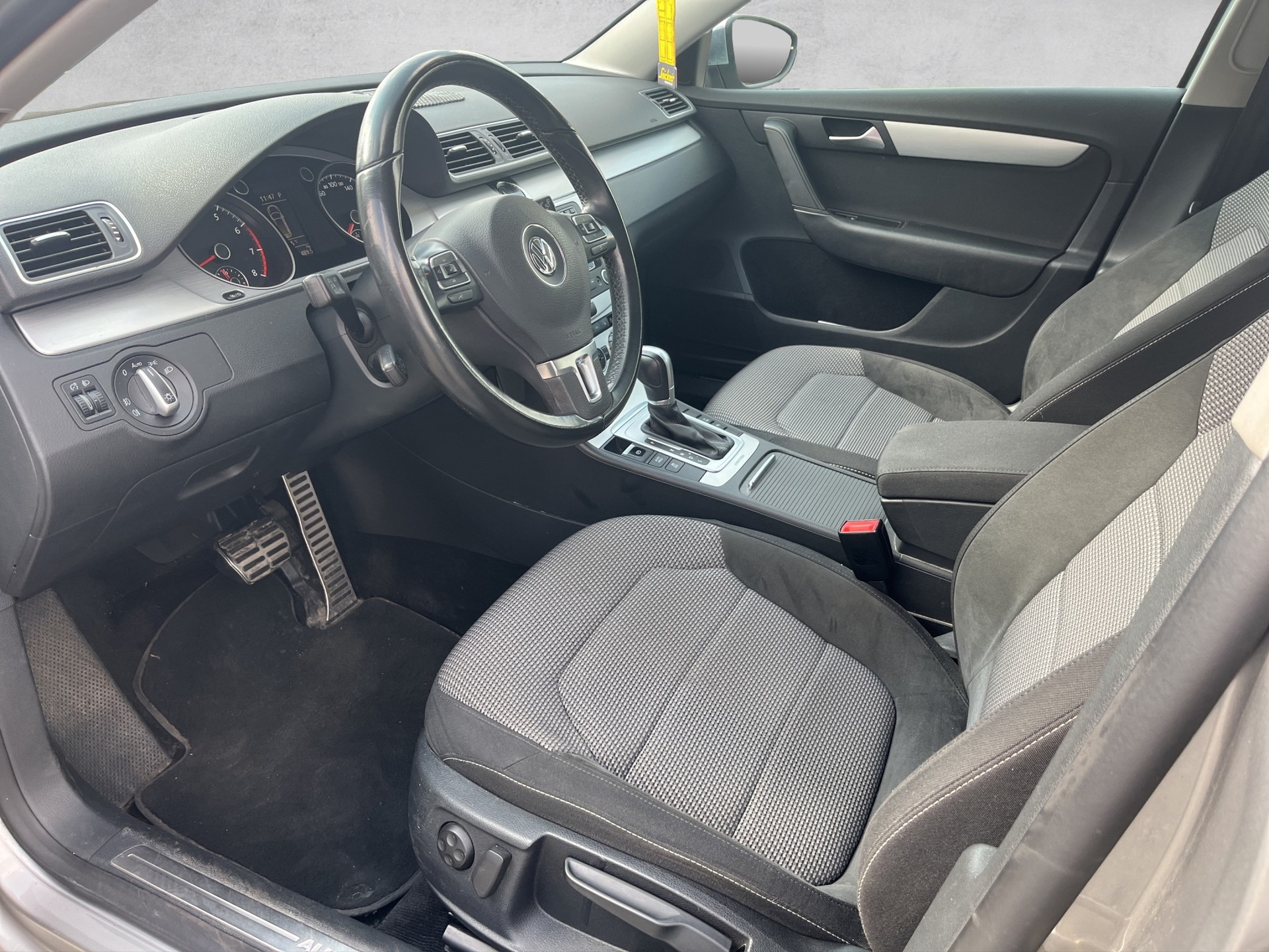 VW Passat Alltrack 2.0 TSI 4Motion DSG-image-7