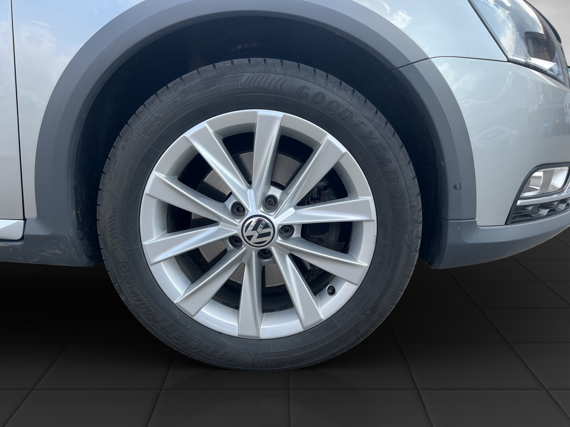 VW Passat Alltrack 2.0 TSI 4Motion DSG-image-13