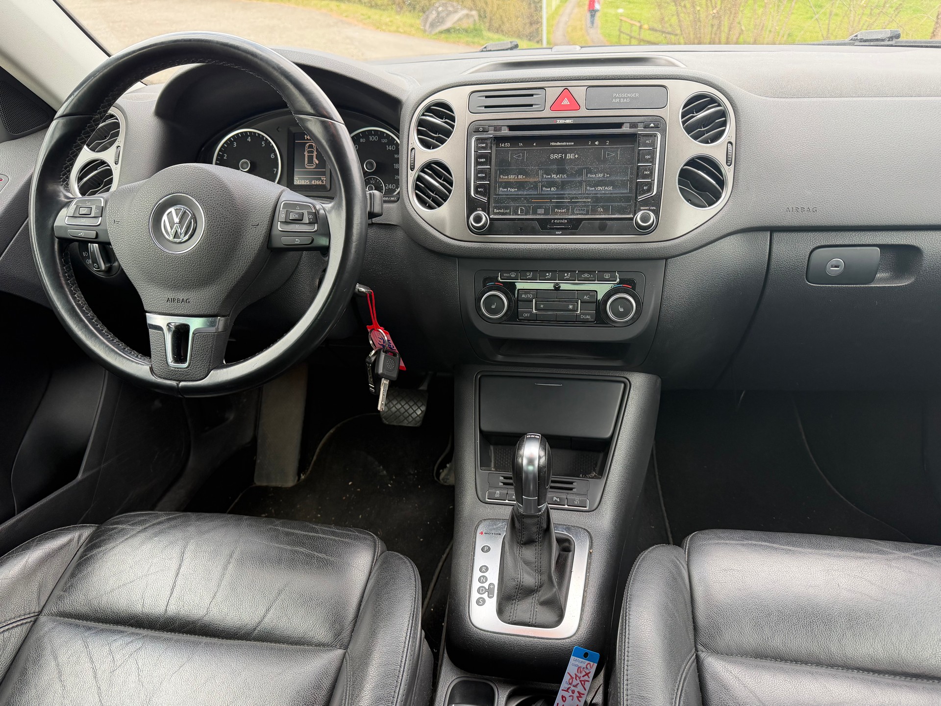 VW Tiguan 2.0 TSI Sport&Style DSG-image-5