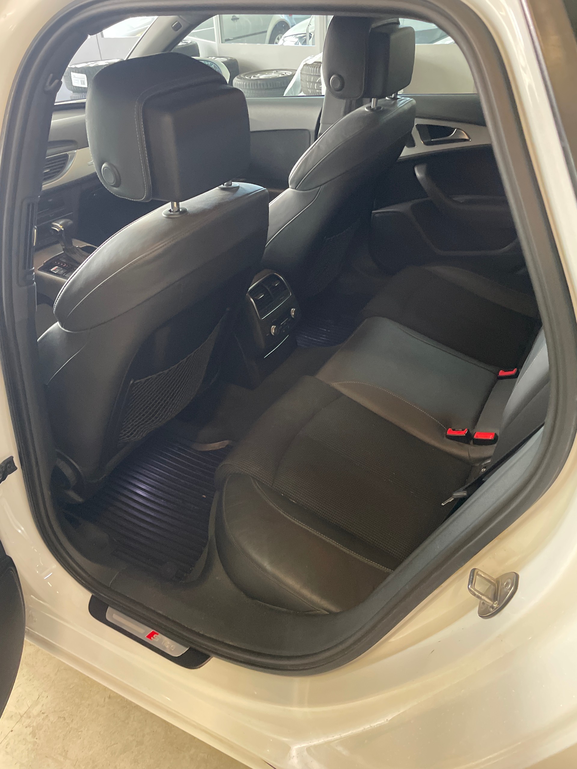 AUDI A6 Avant 3.0 TDI V6 quattro S-tronic-image-7