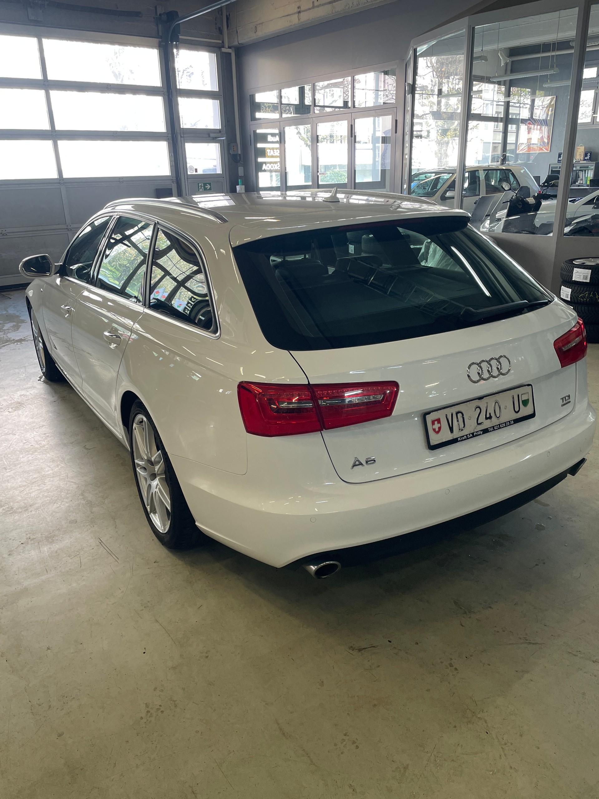 AUDI A6 Avant 3.0 TDI V6 quattro S-tronic-image-1