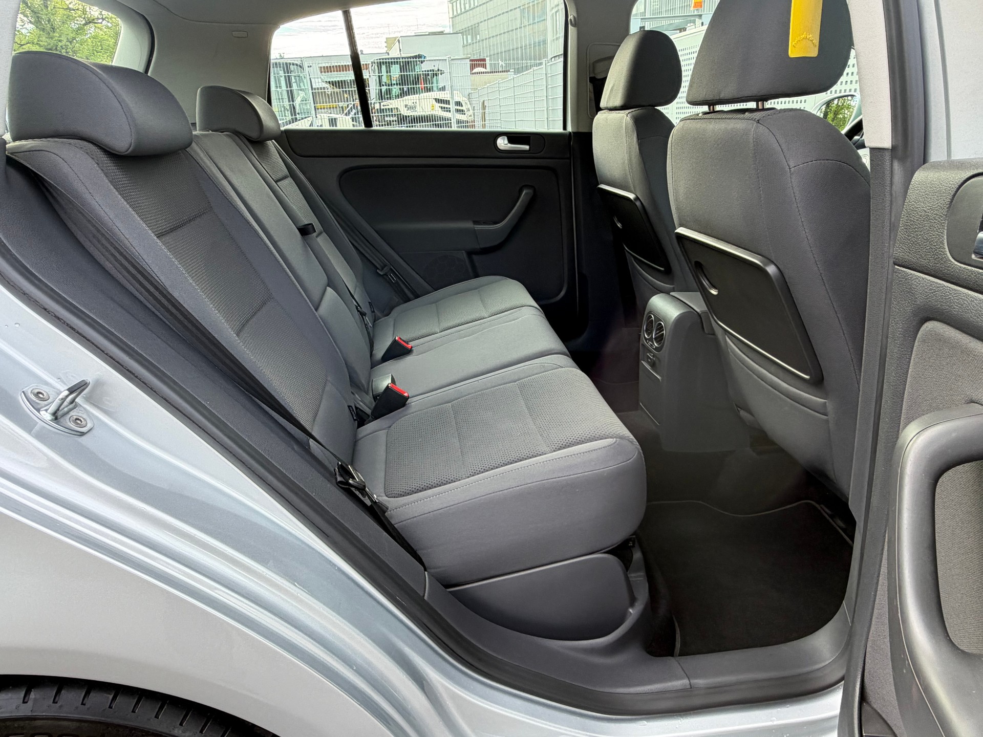 VW Golf Plus 2.0 FSI Comfortline-image-22