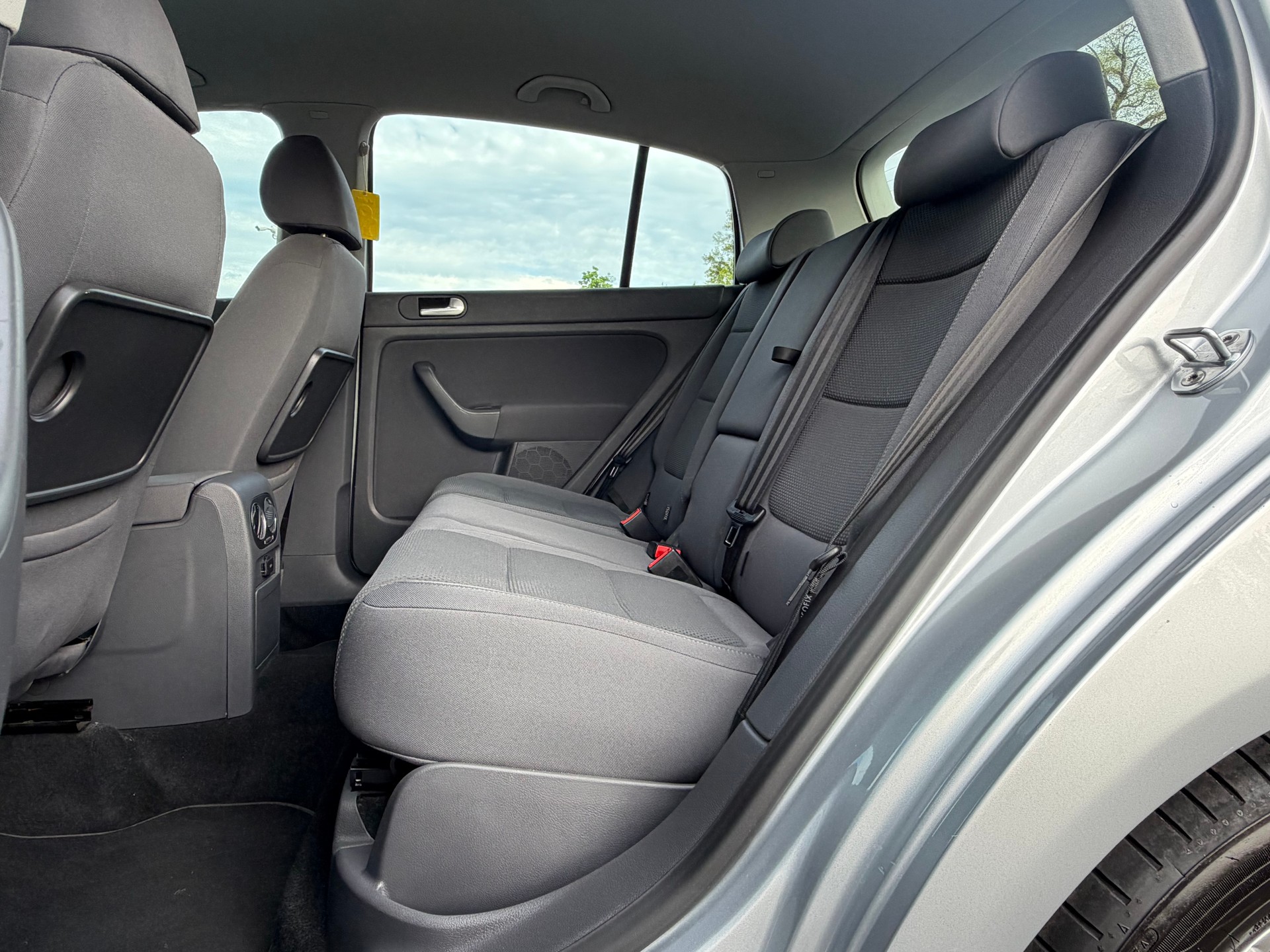 VW Golf Plus 2.0 FSI Comfortline-image-18