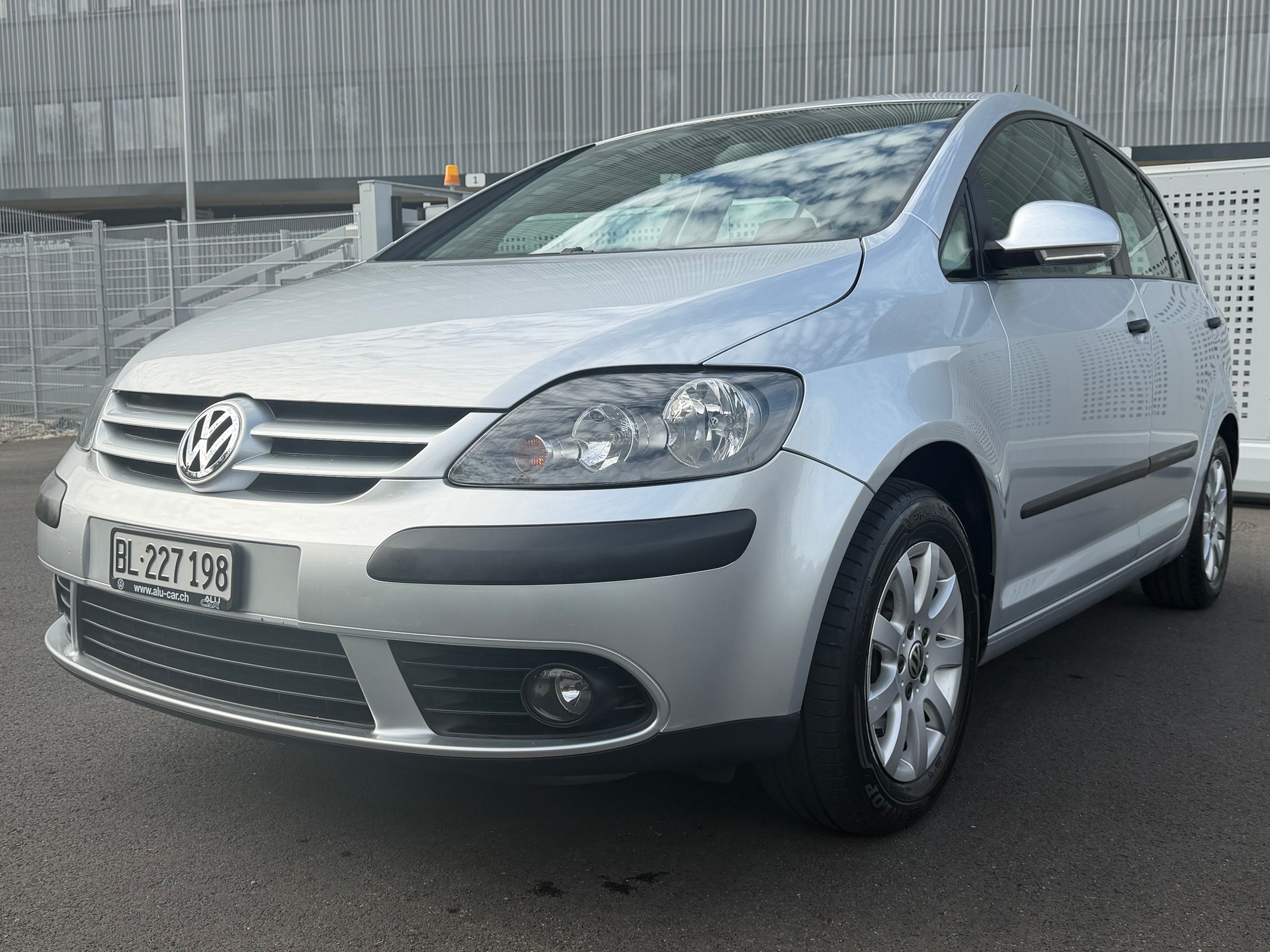 VW Golf Plus 2.0 FSI Comfortline-image-6