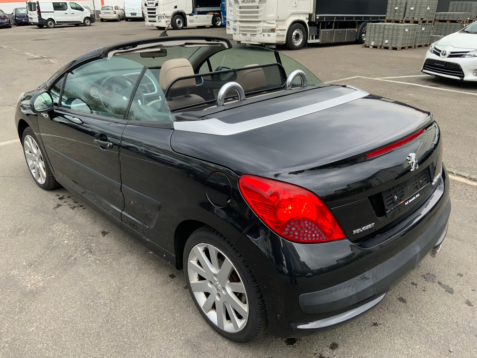 PEUGEOT 207 CC 1.6 16V Sport-image-4