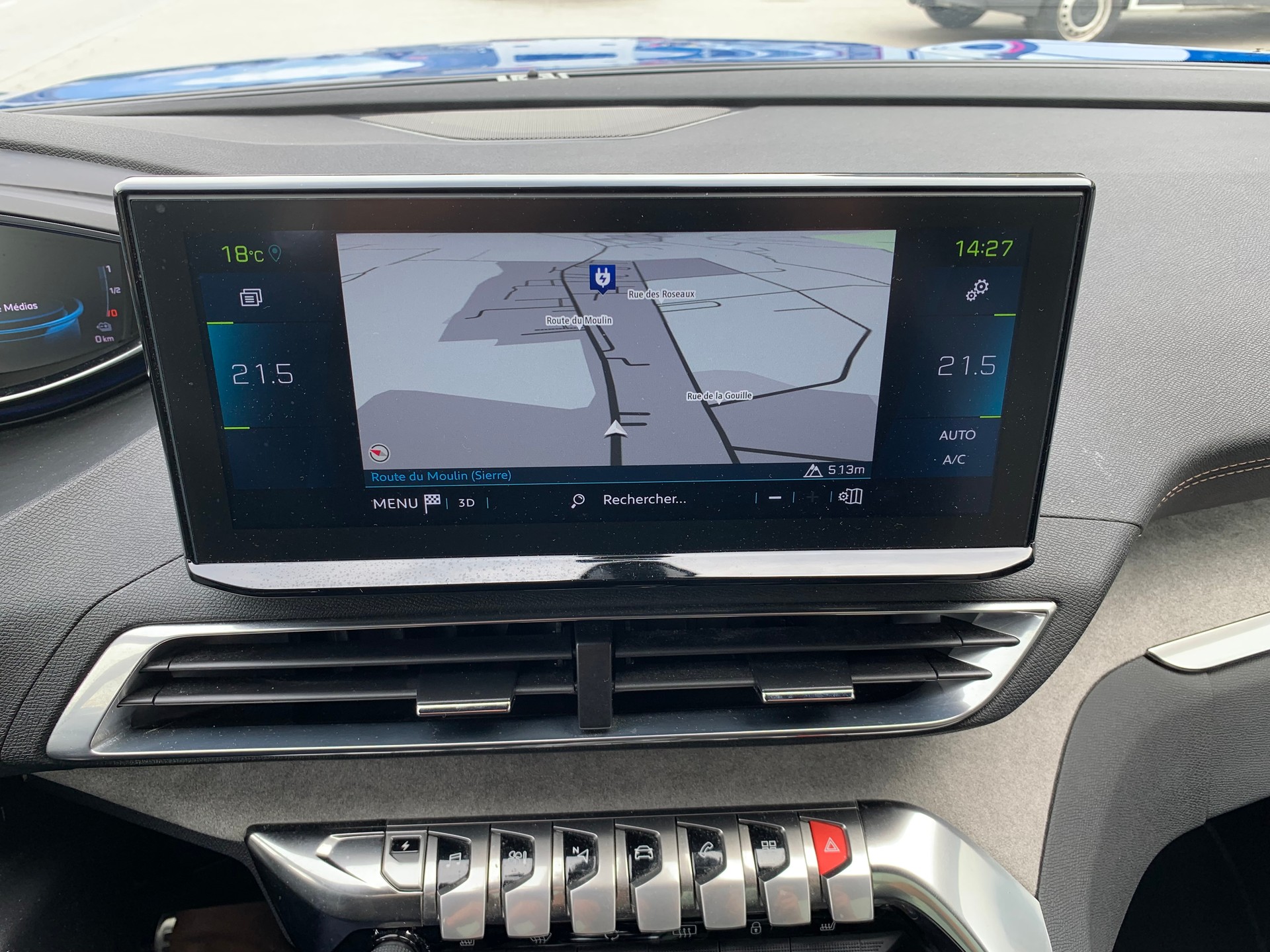 PEUGEOT 3008 300e Hybrid4 Road Trip EAT8-image-23