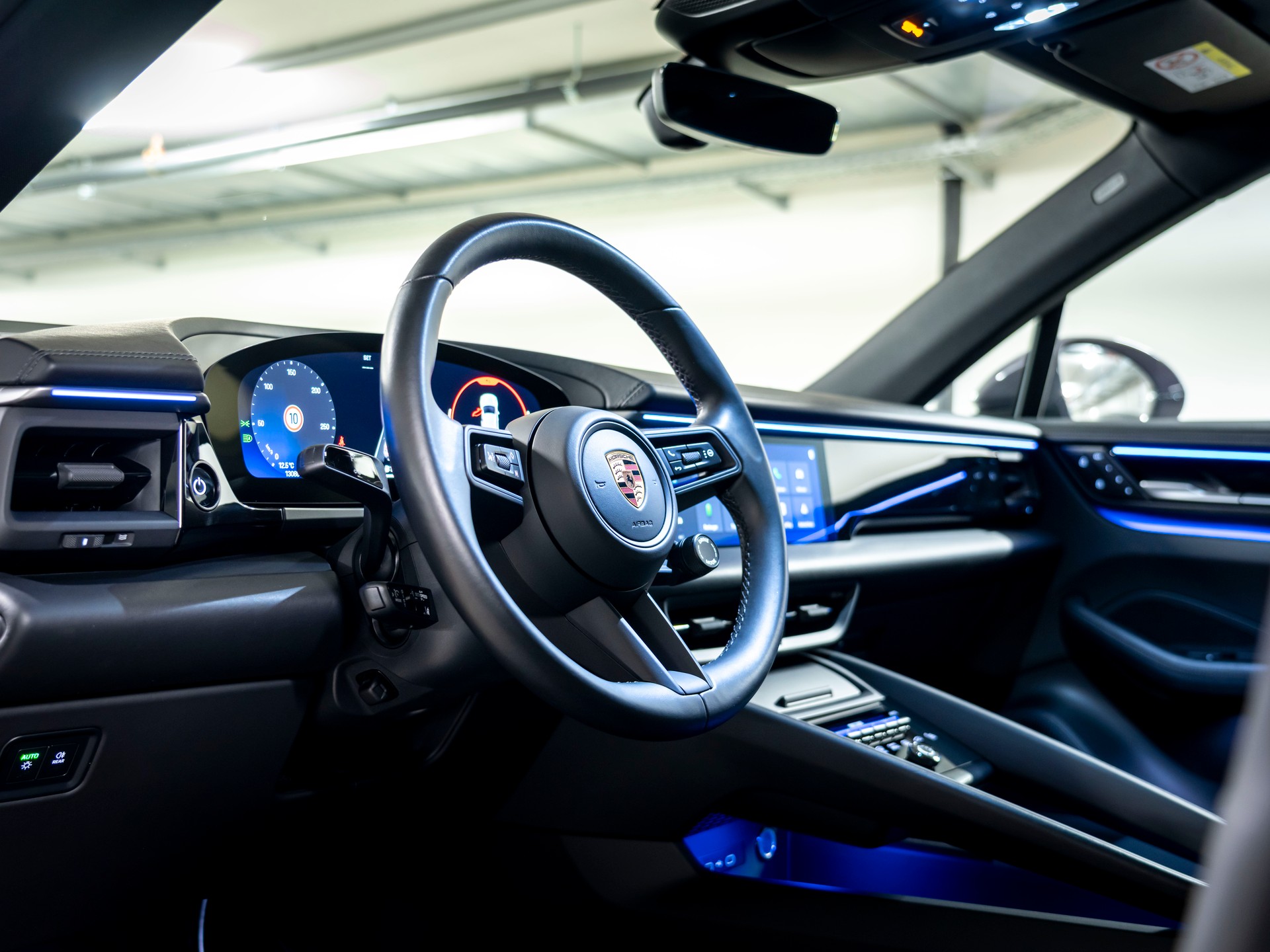 PORSCHE Macan 4 100kWh-image-16