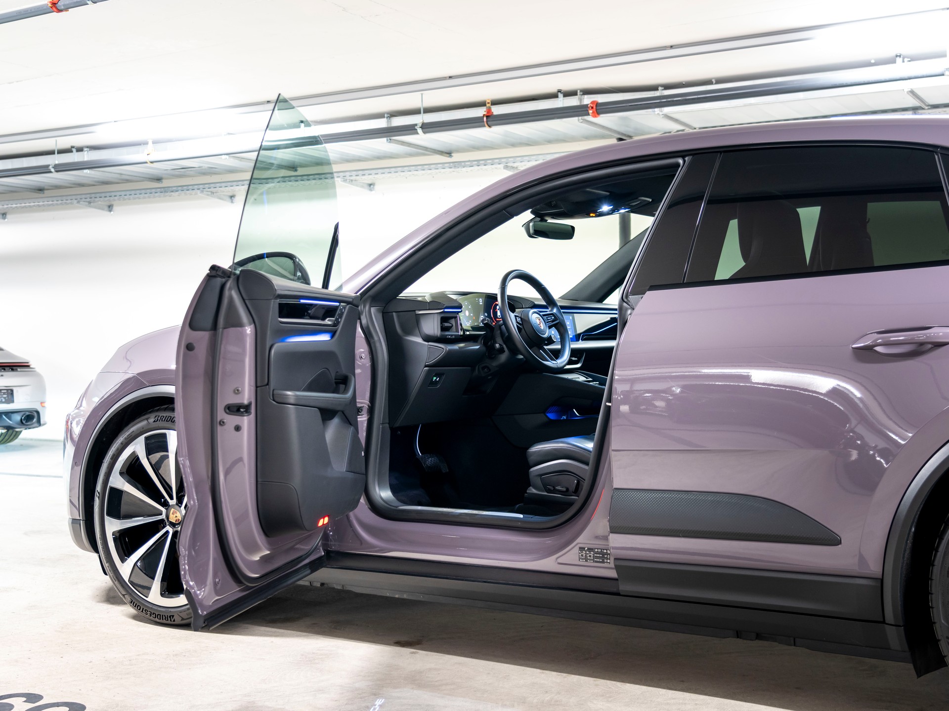 PORSCHE Macan 4 100kWh-image-11