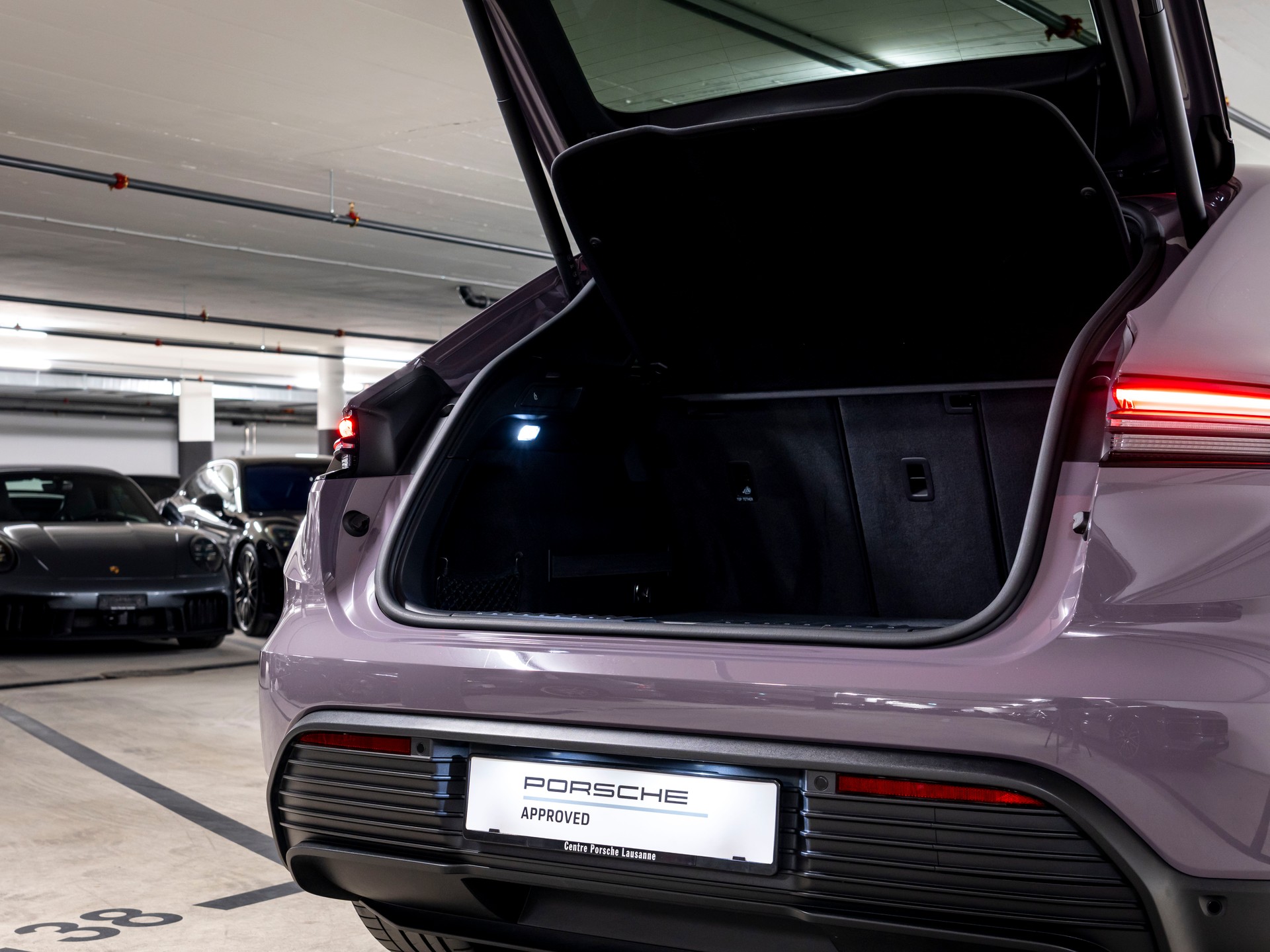 PORSCHE Macan 4 100kWh-image-6