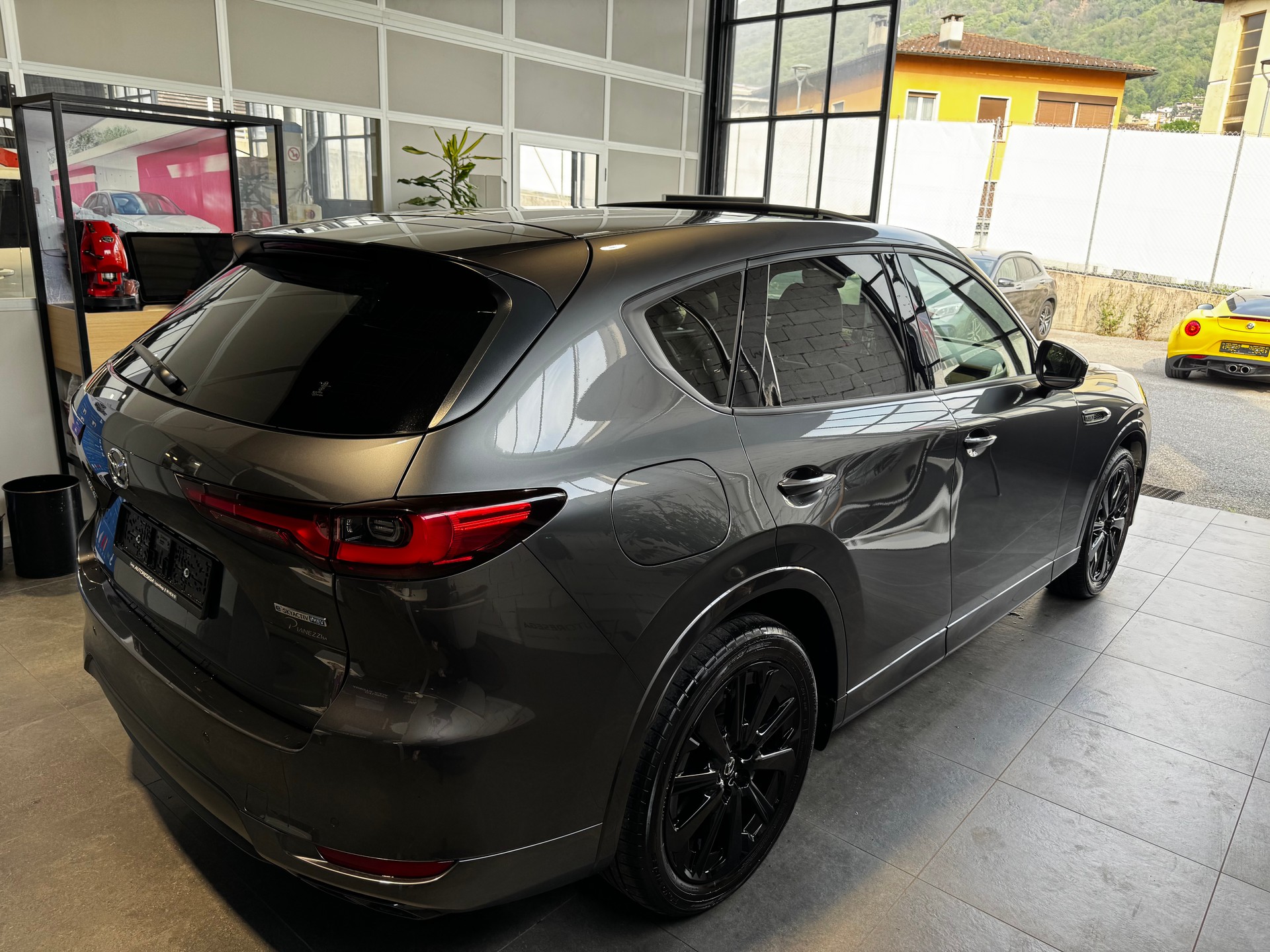 MAZDA CX-60 e-Skyactiv PHEV 327 AWD Homura-image-4